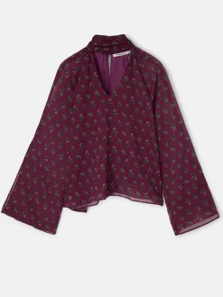 Blusa cuello estampado motivos burdeos