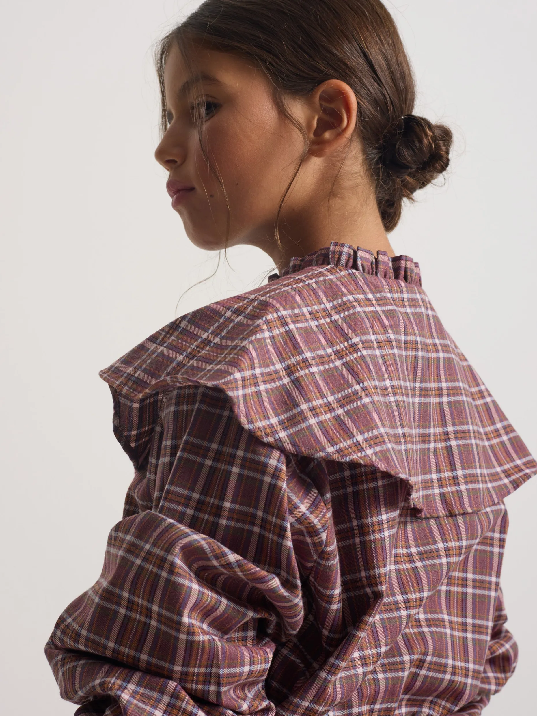 Blusa girl volante cuadros morados y rosas