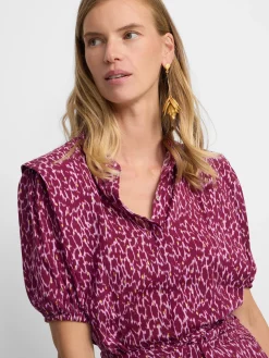 Blusa manga corta estampado lurex morados