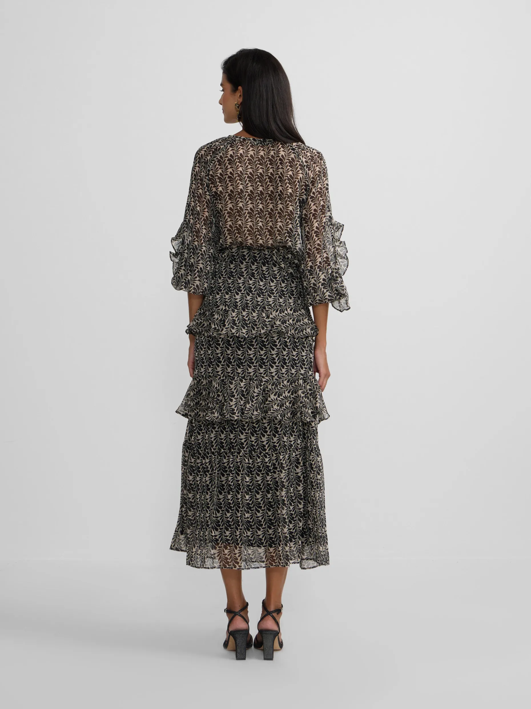 Blusa volantes estampado negros