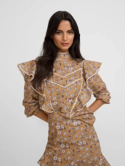 Blusa volantes estampado flores camel