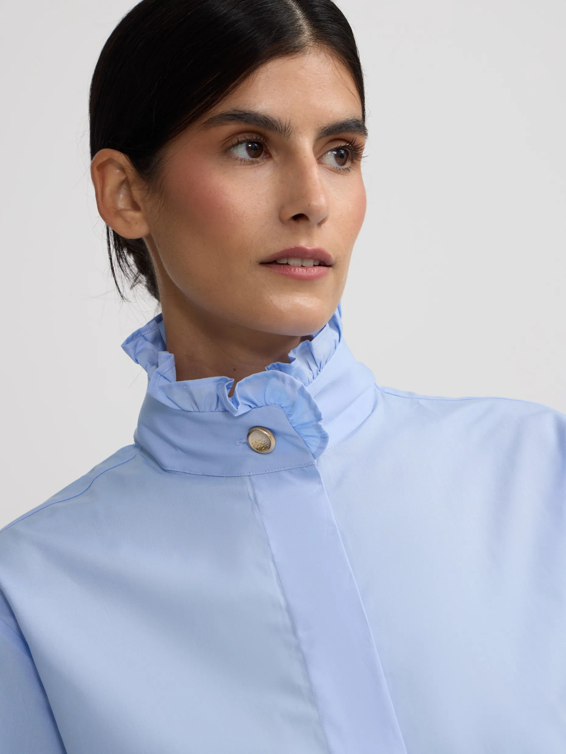 Camisa detalle puño celeste