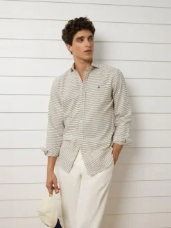 Camisa sport bolsillo raya horizontal azul marino