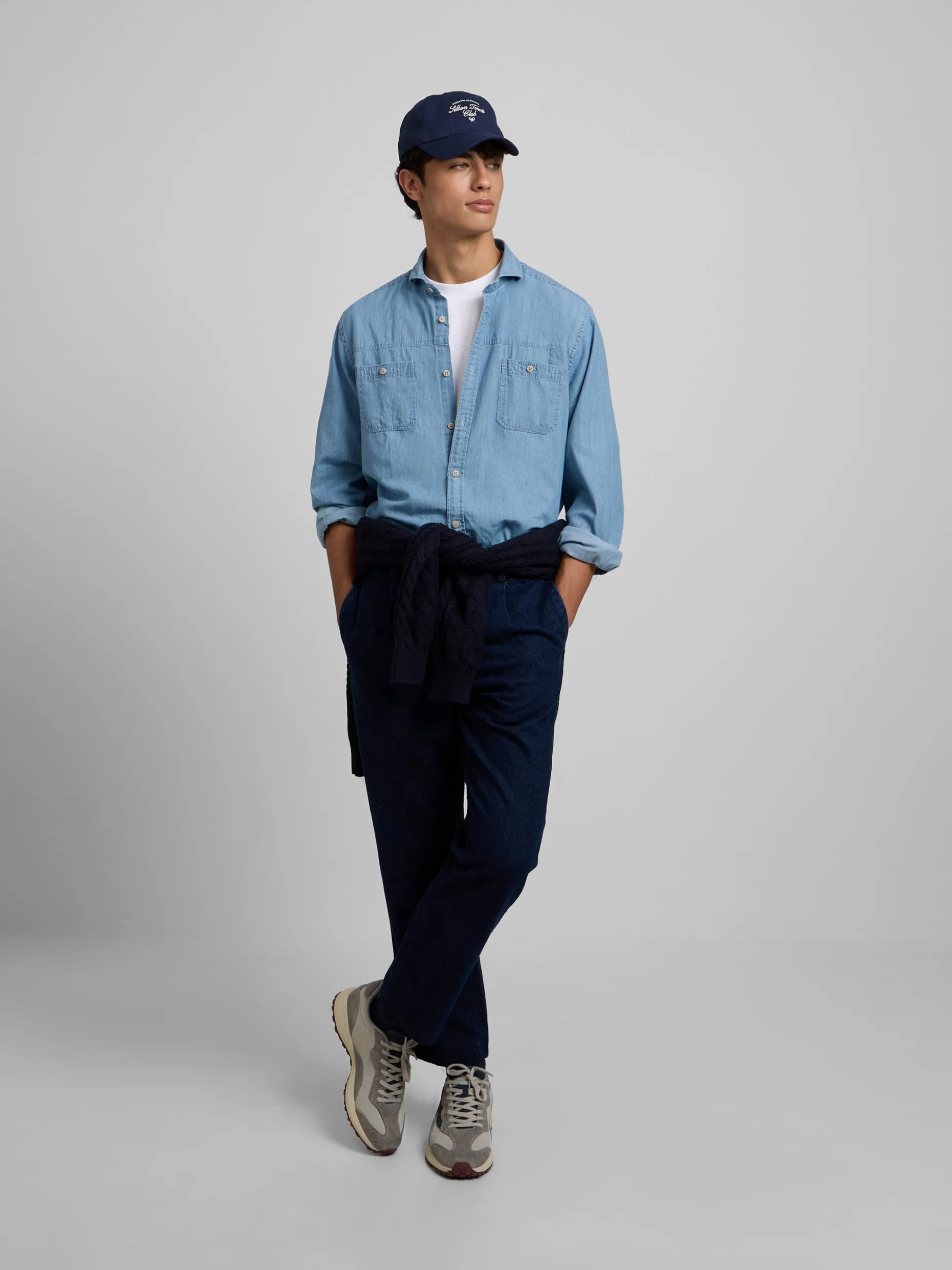 Camisa sport denim bolsillos azul claro