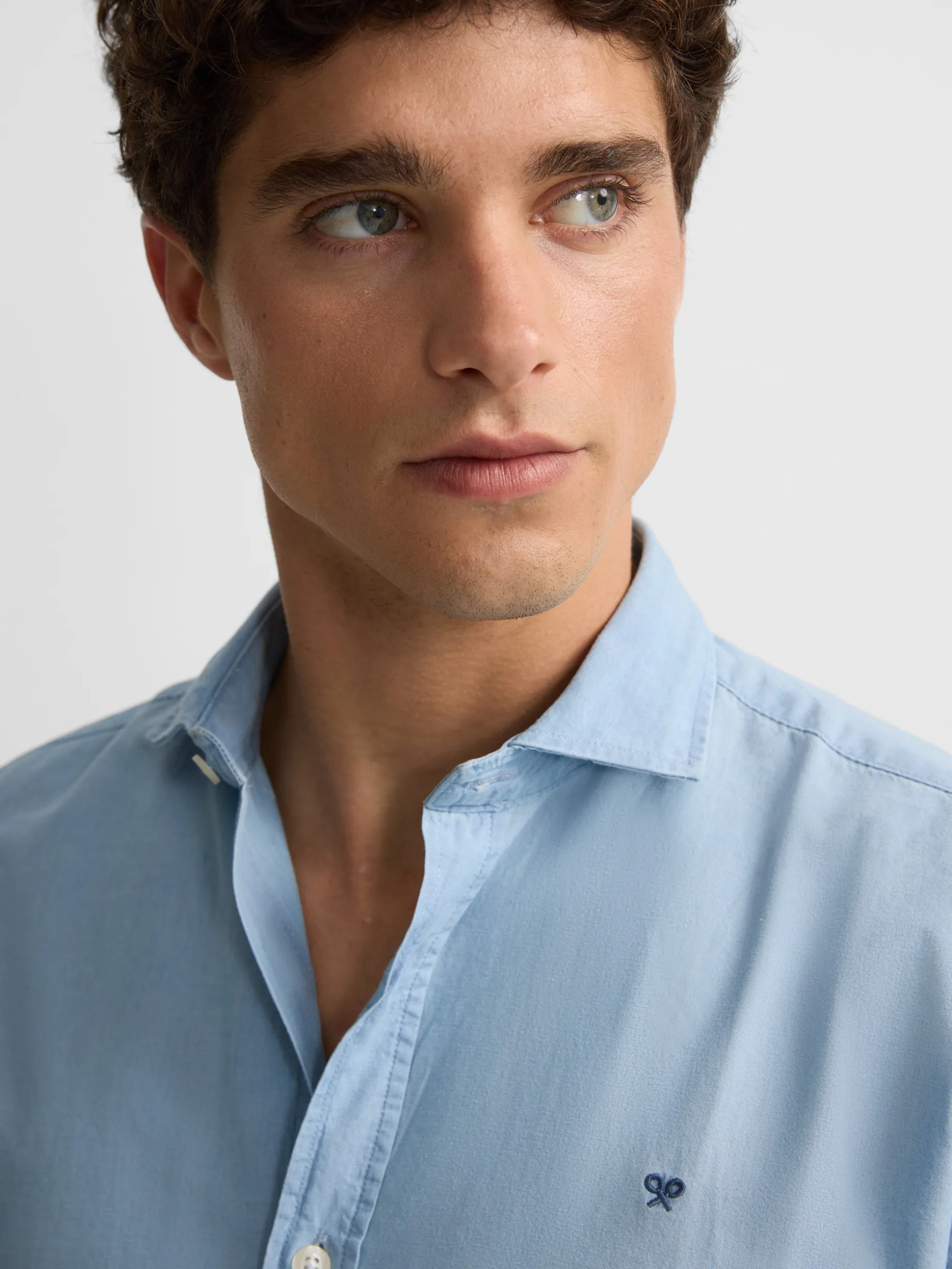 Camisa sport denim cutaway azul claro