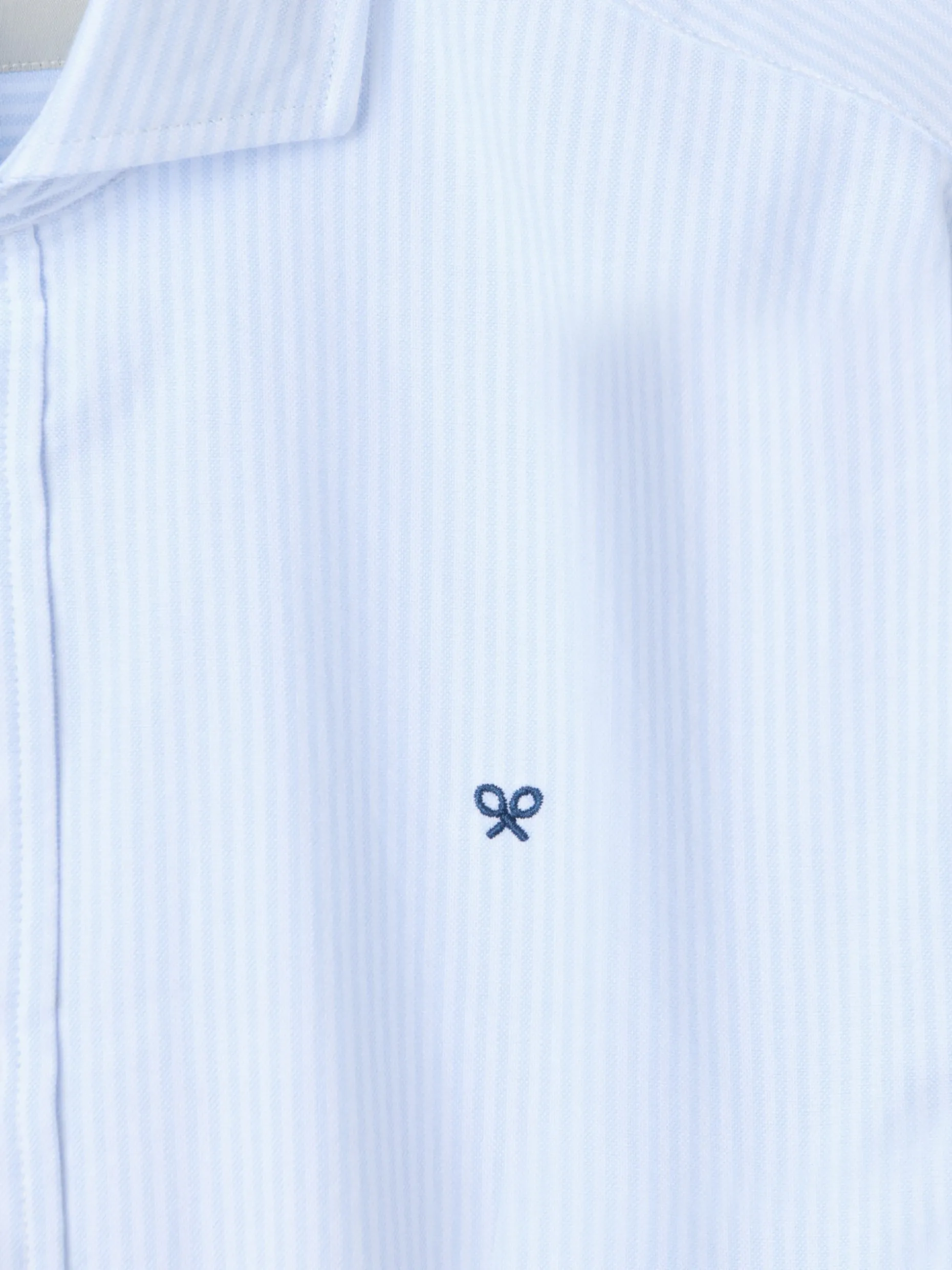 Camisa sport oxford cutaway raya celeste
