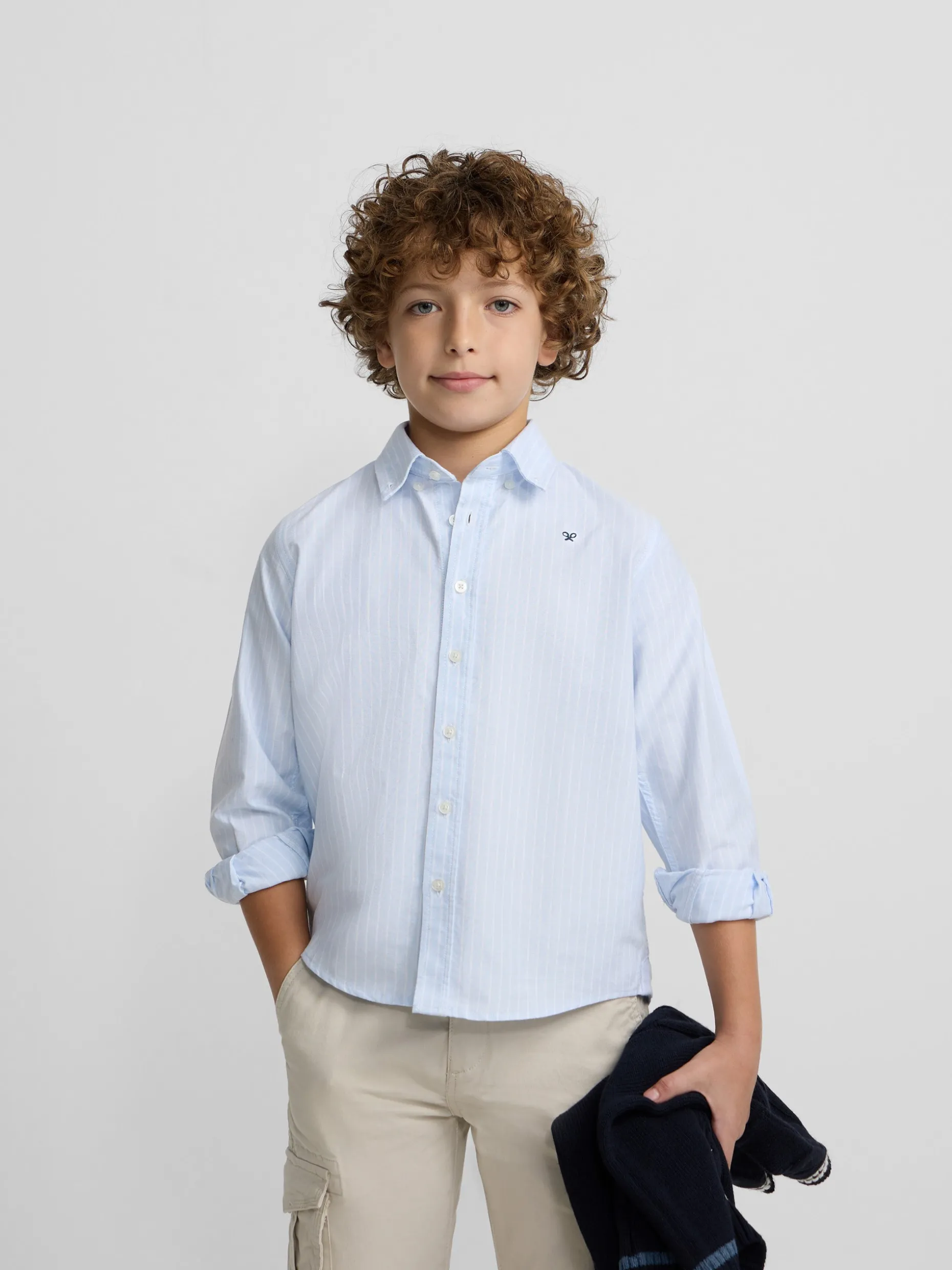 Camisa sport oxford kids celeste raya fina blanca