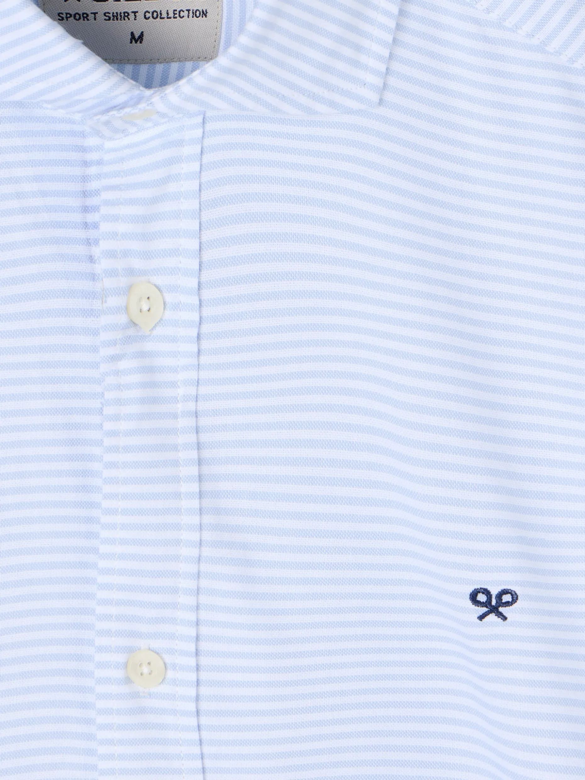 Camisa sport oxford rayas horizontales celeste