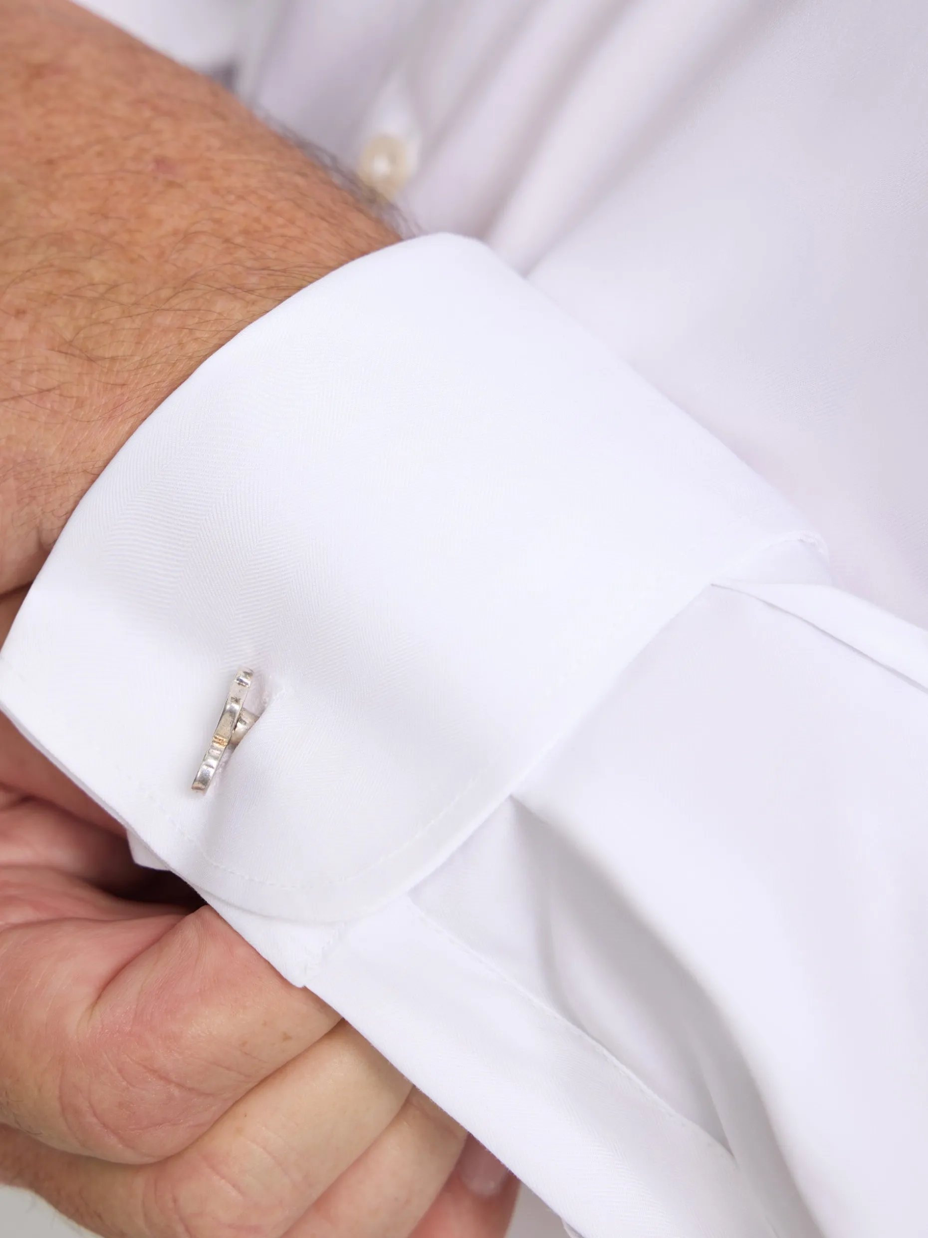 Camisa vestir espiga blanca puño doble