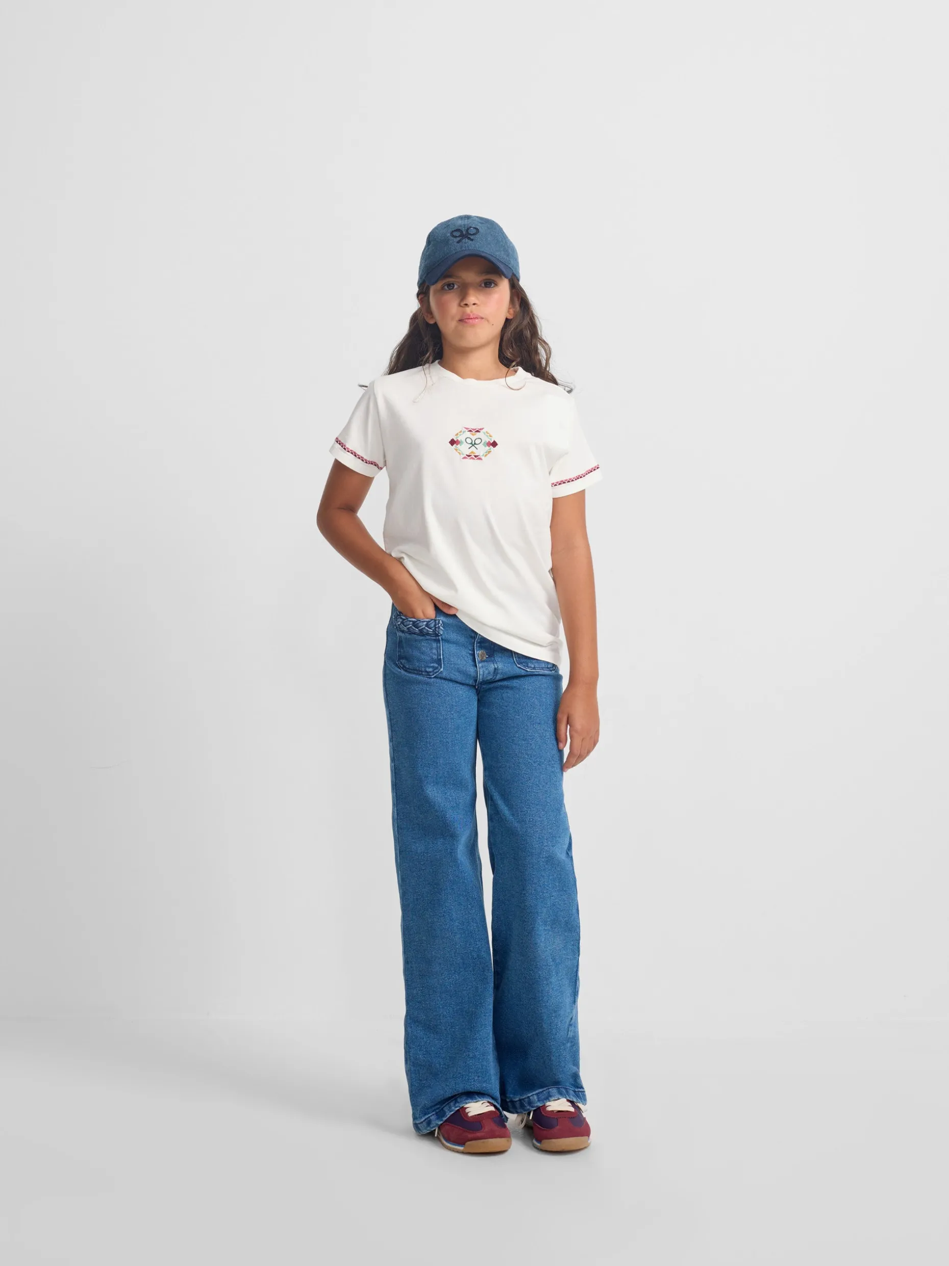 Camiseta girl raqueta etnica multicolor blanca