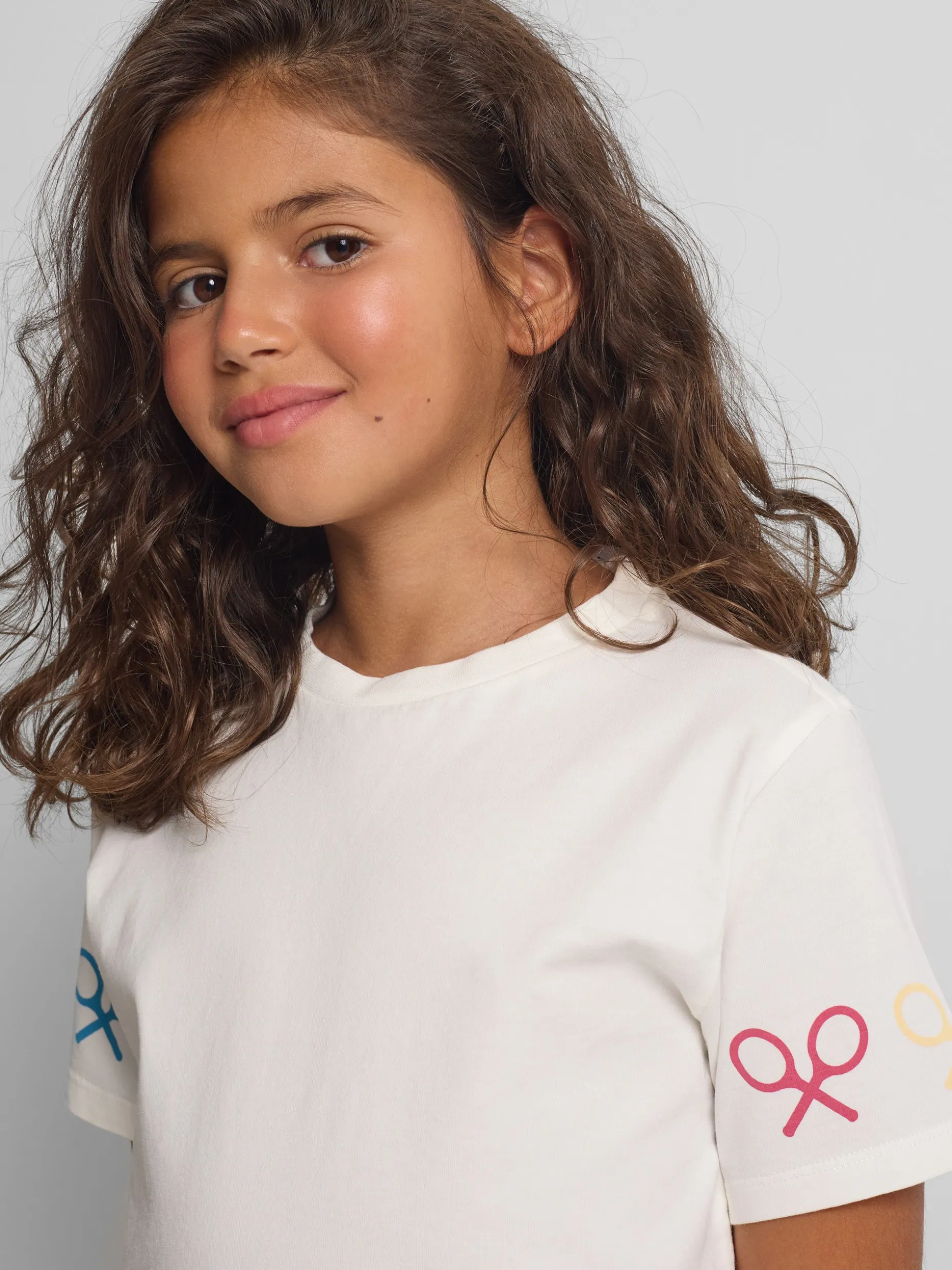 Camiseta girl raquetas multicolor blanca