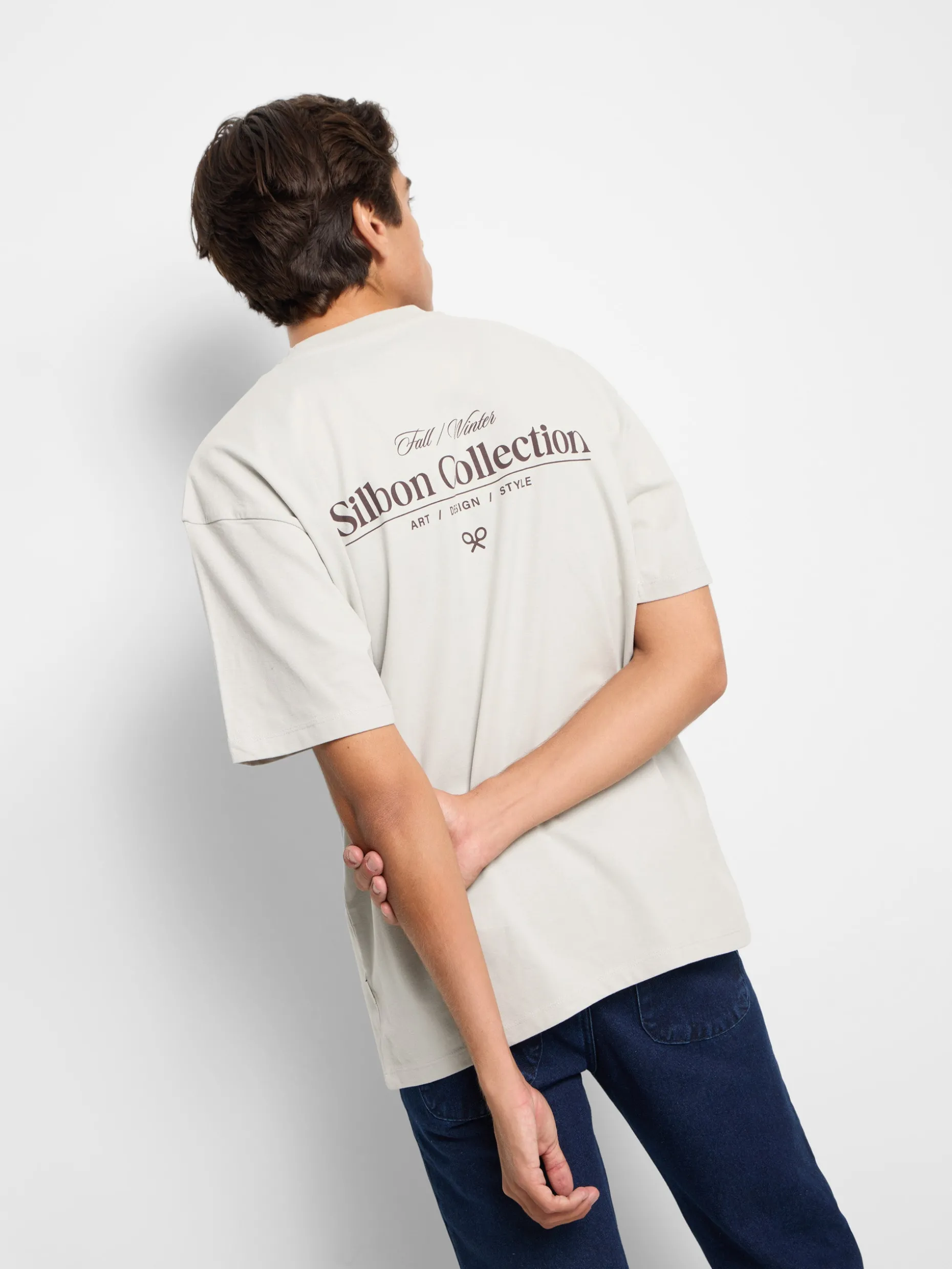 Camiseta relaxed fit collection gris