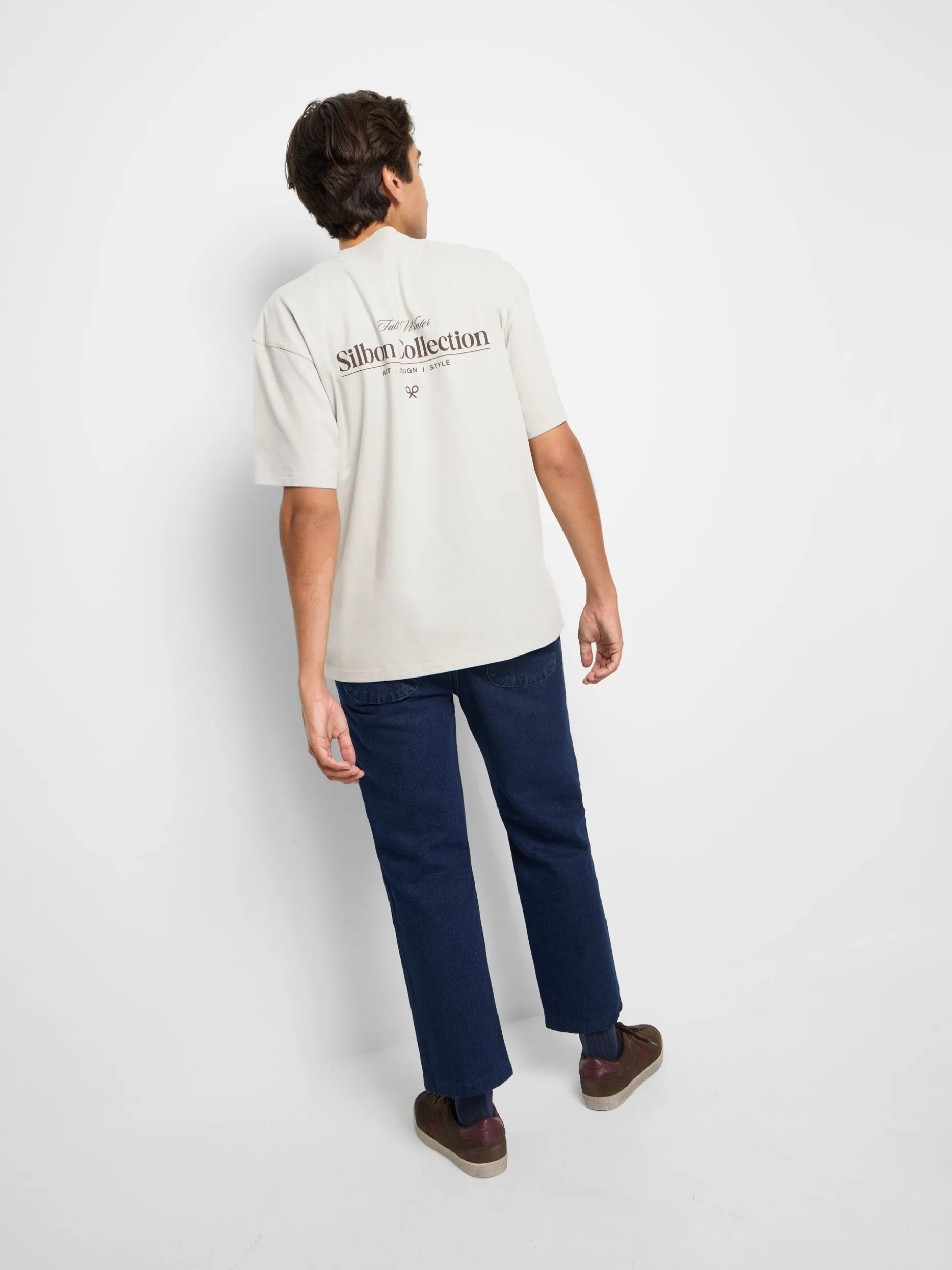Camiseta relaxed fit collection gris
