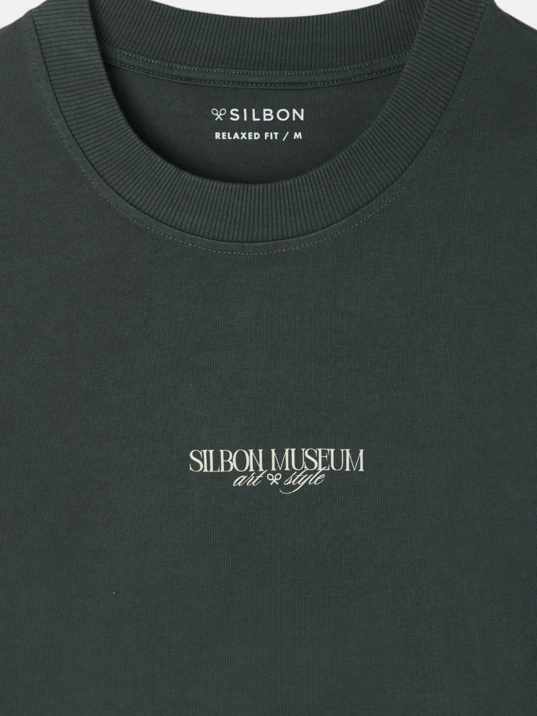 Camiseta relaxed fit museum verde