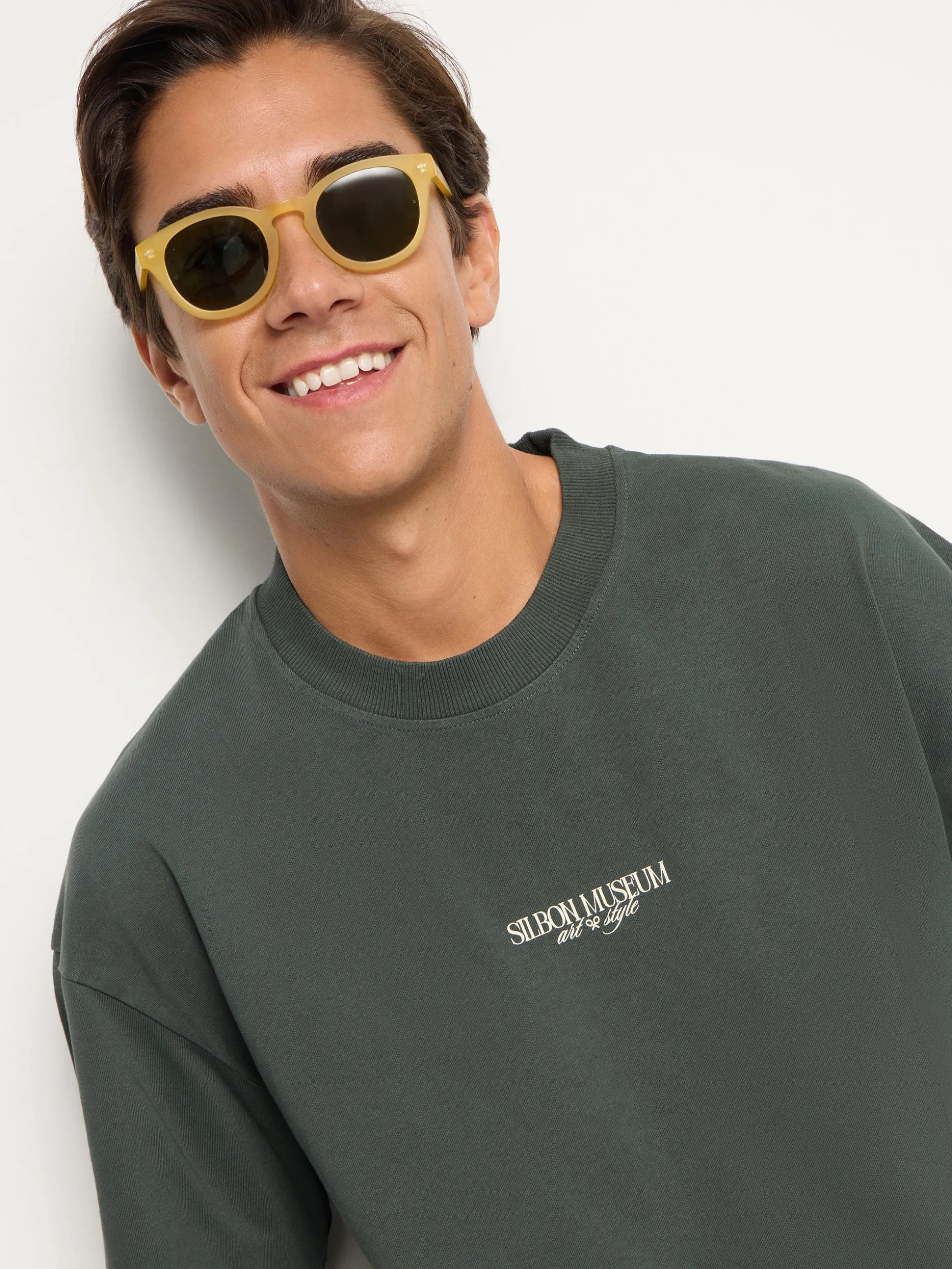 Camiseta relaxed fit museum verde