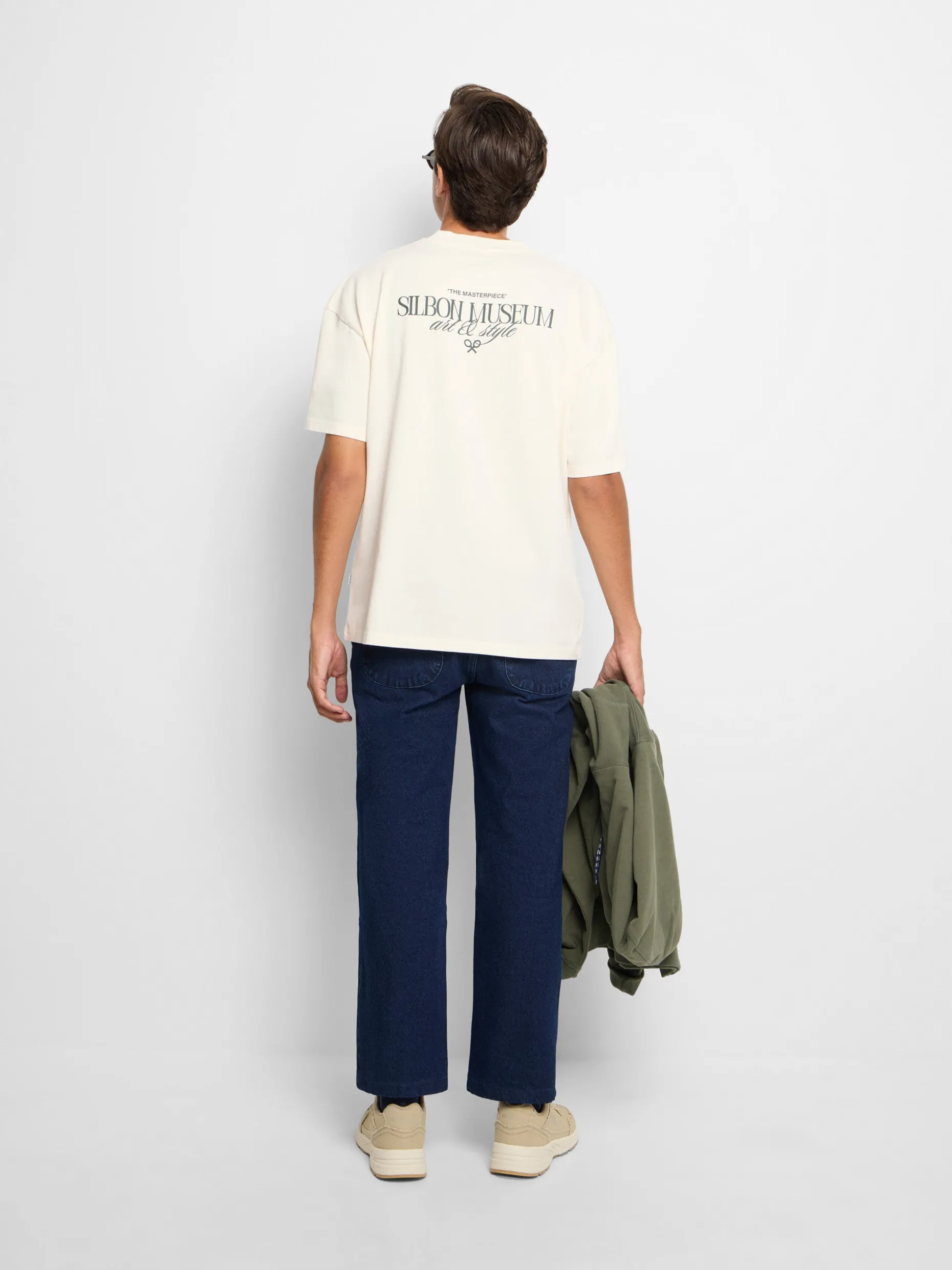 Camiseta relaxed fit museum ecru