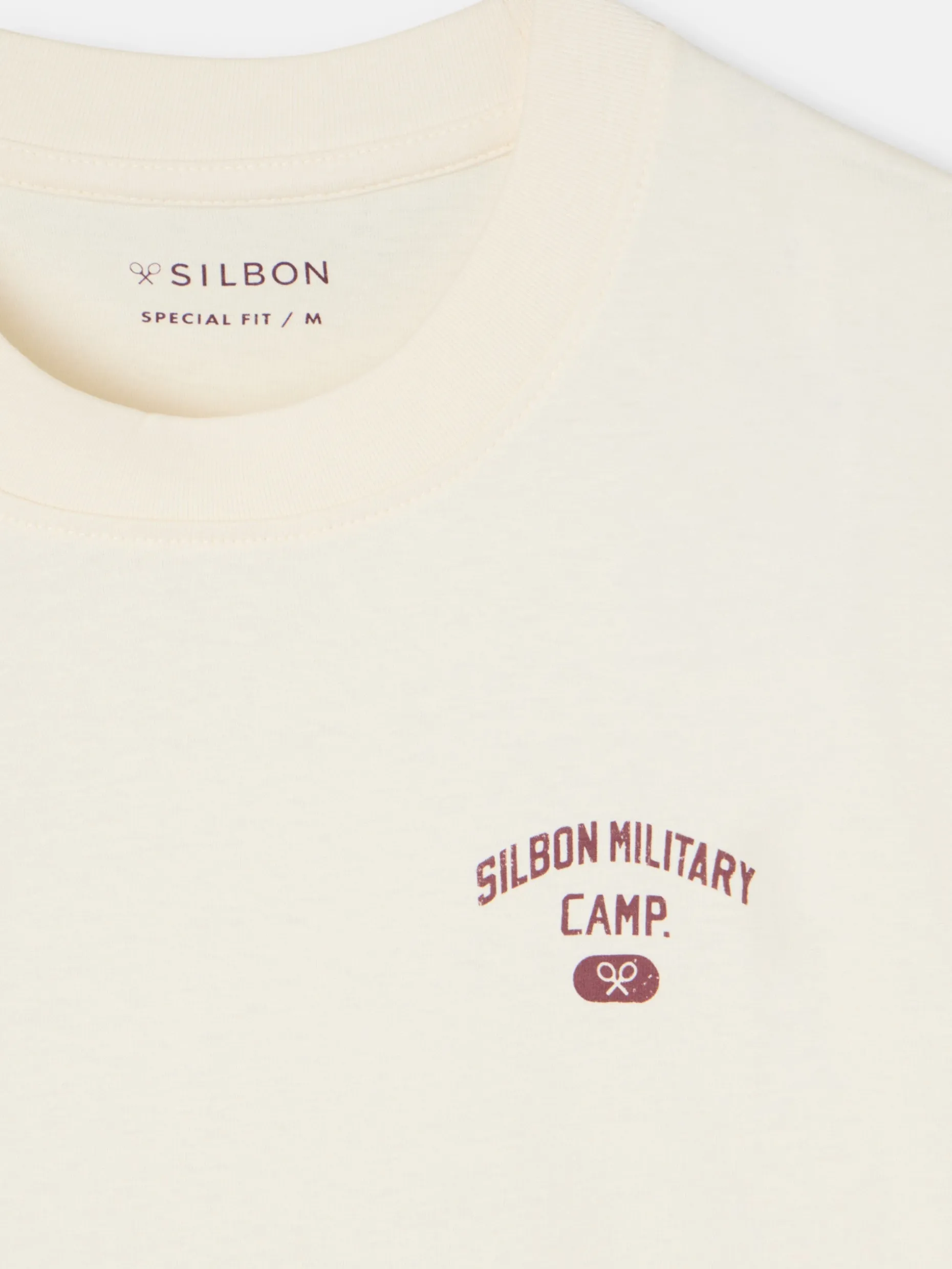 Camiseta special fit military camp crema