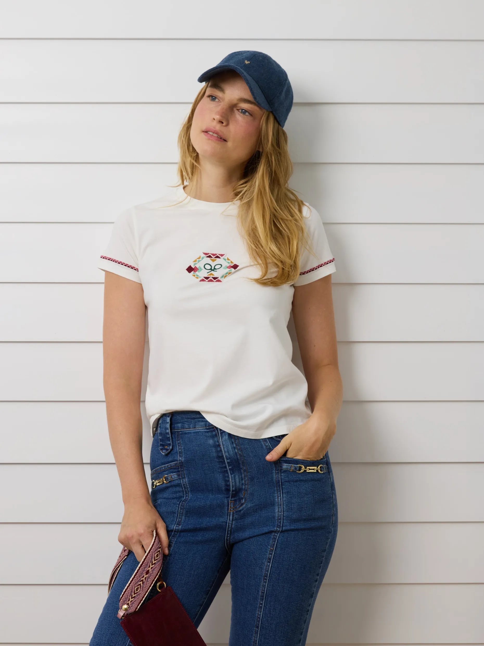 Camiseta woman bordado etnico multicolor blanca