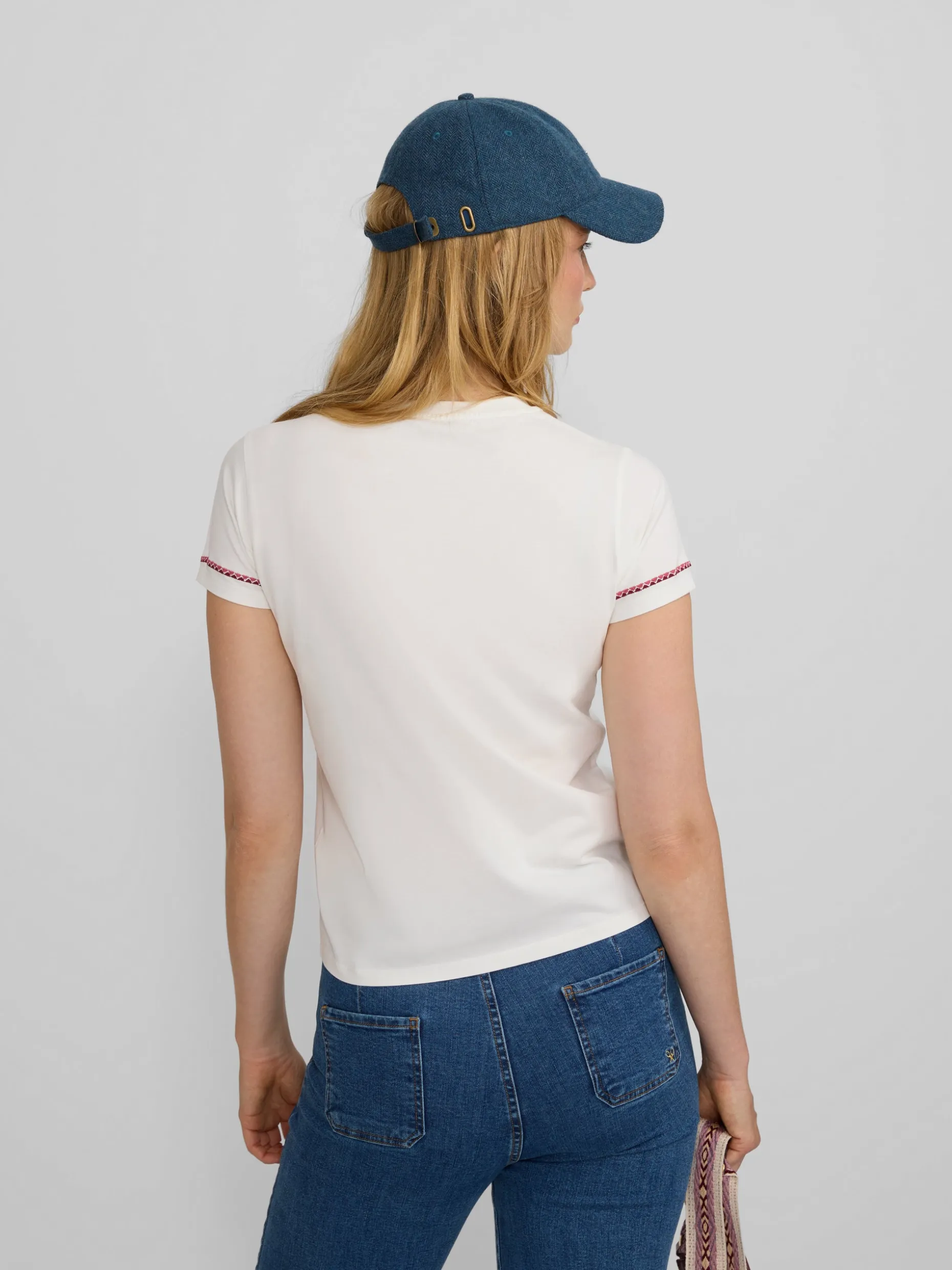Camiseta woman bordado etnico multicolor blanca