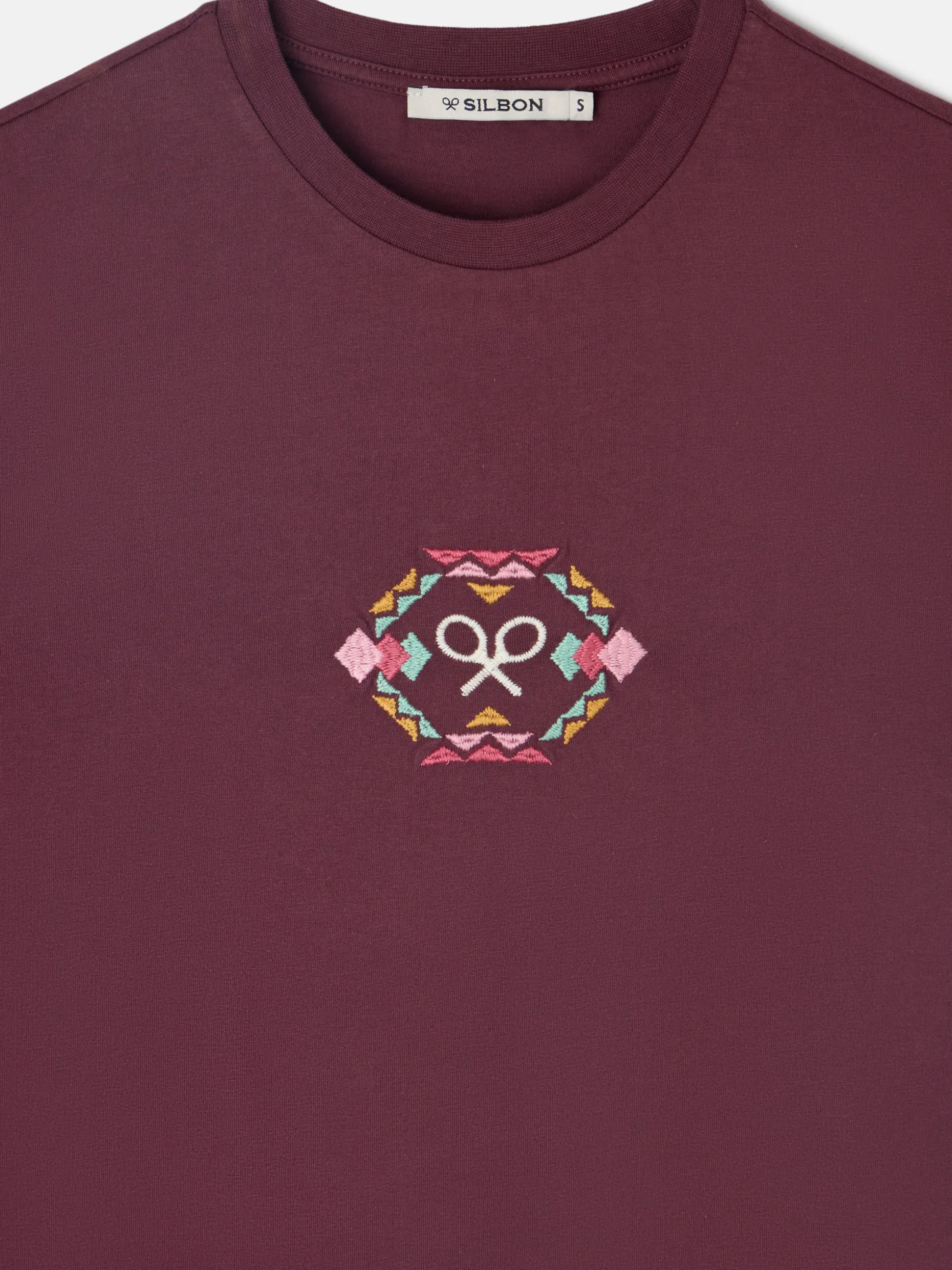 Camiseta woman bordado etnico multicolor granate