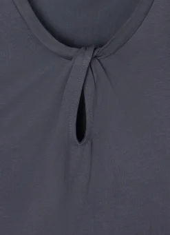 Camiseta woman nudo cuello negra