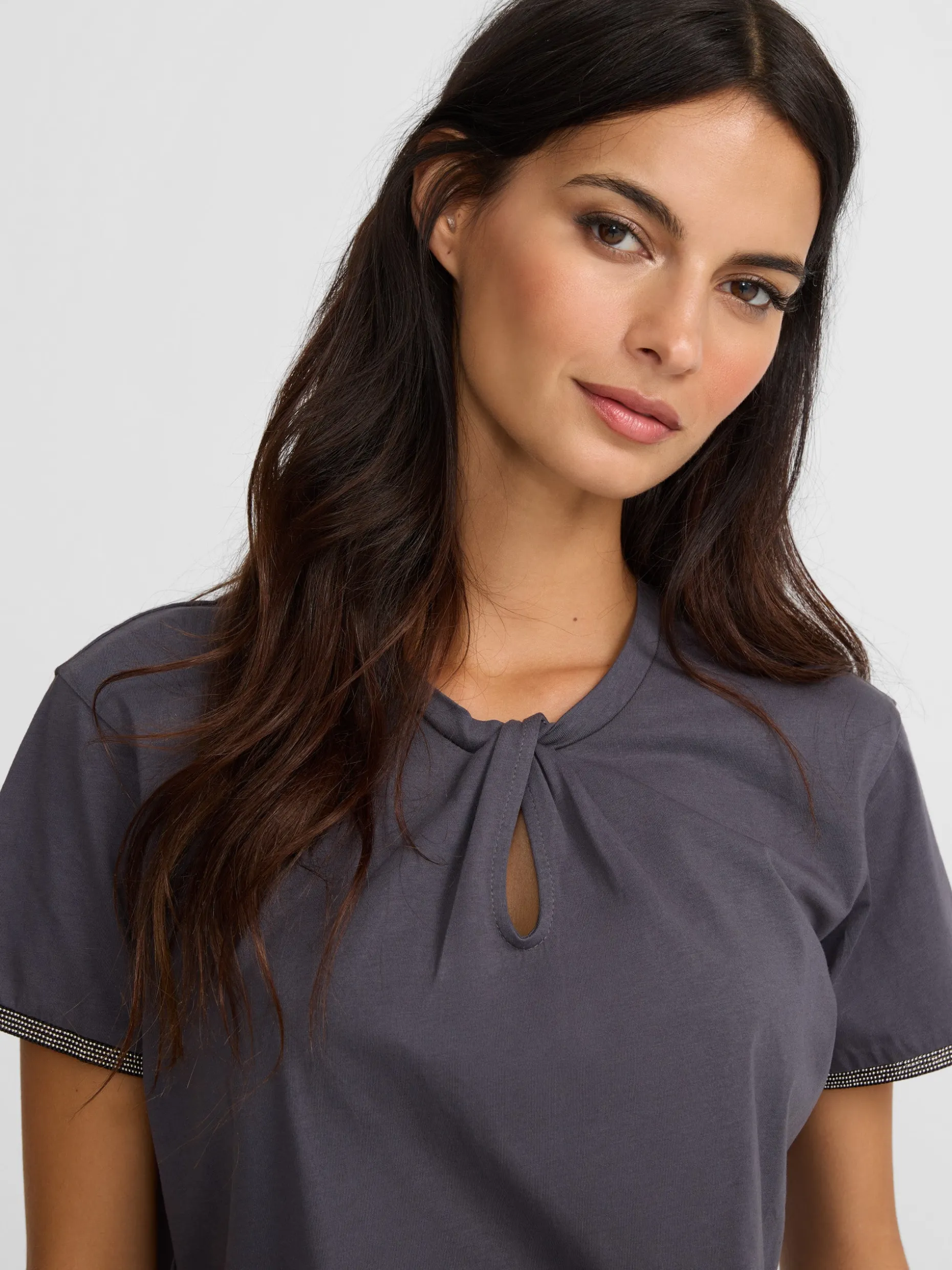 Camiseta woman nudo cuello negra