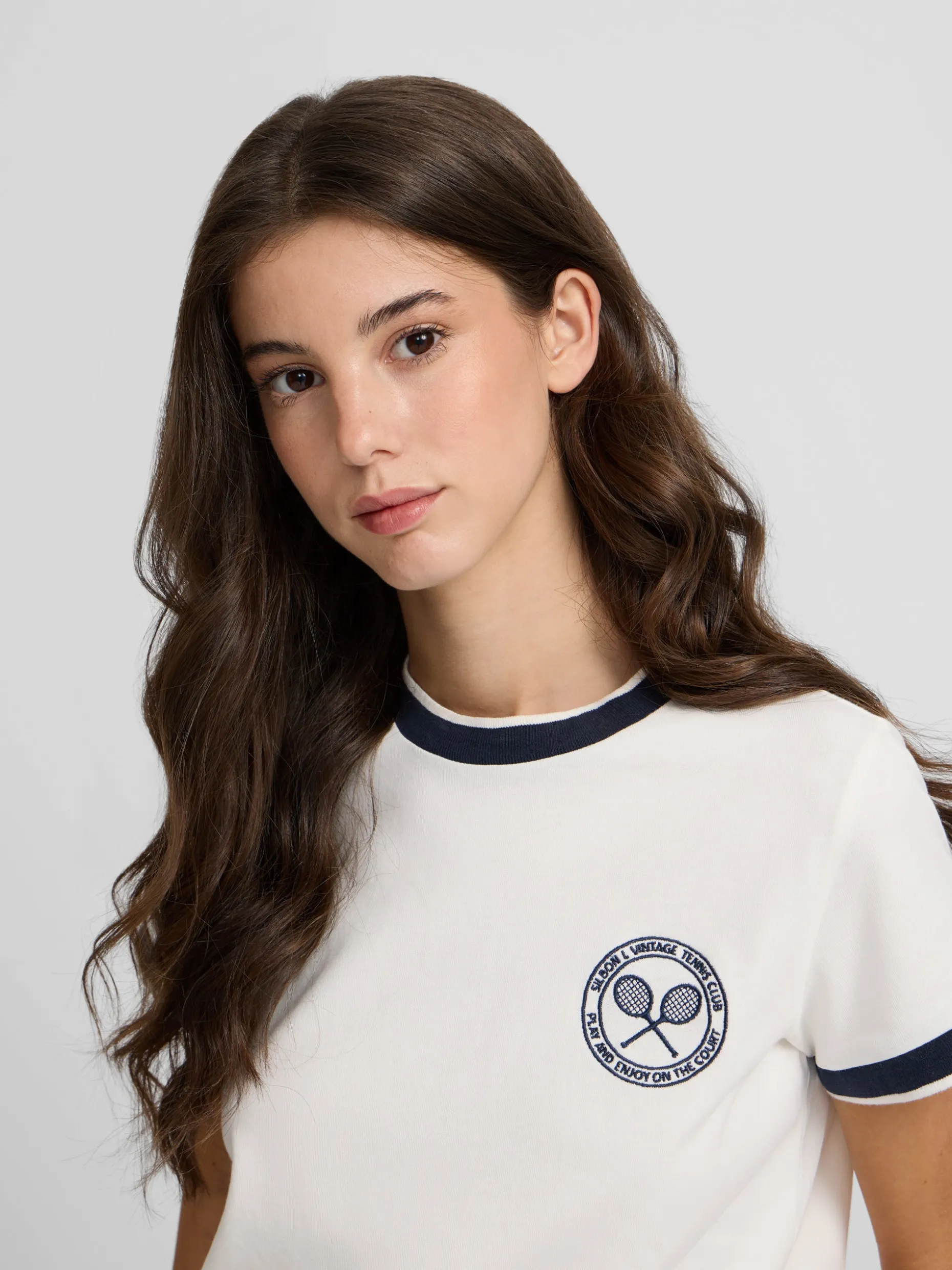 Camiseta woman varsity blanca