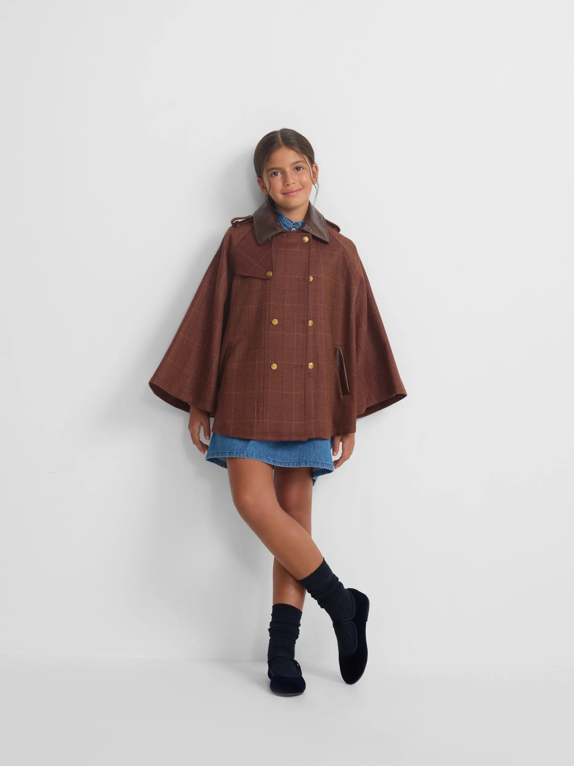 Capa girl detalles cuero cuadros marrones