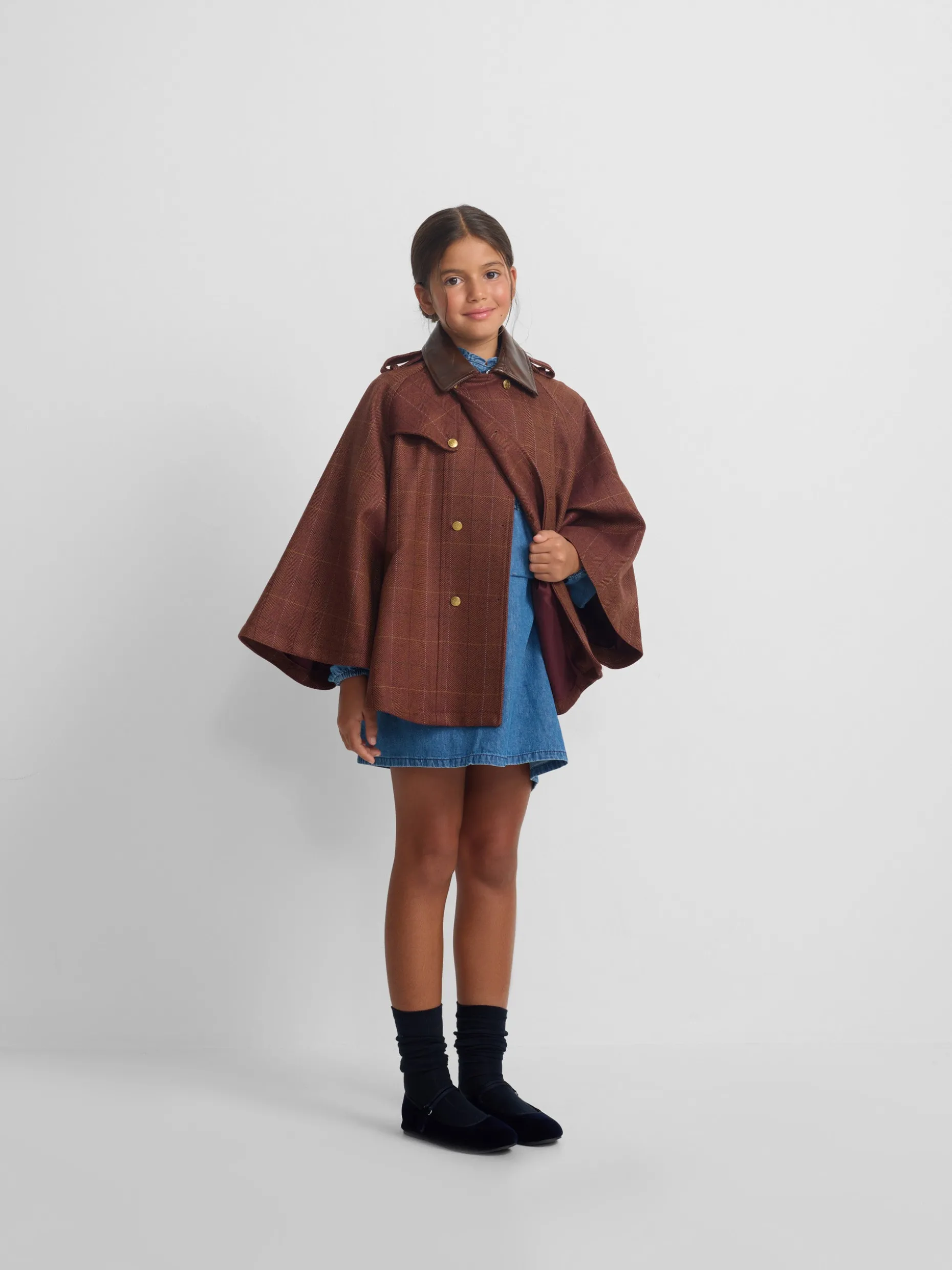 Capa girl detalles cuero cuadros marrones