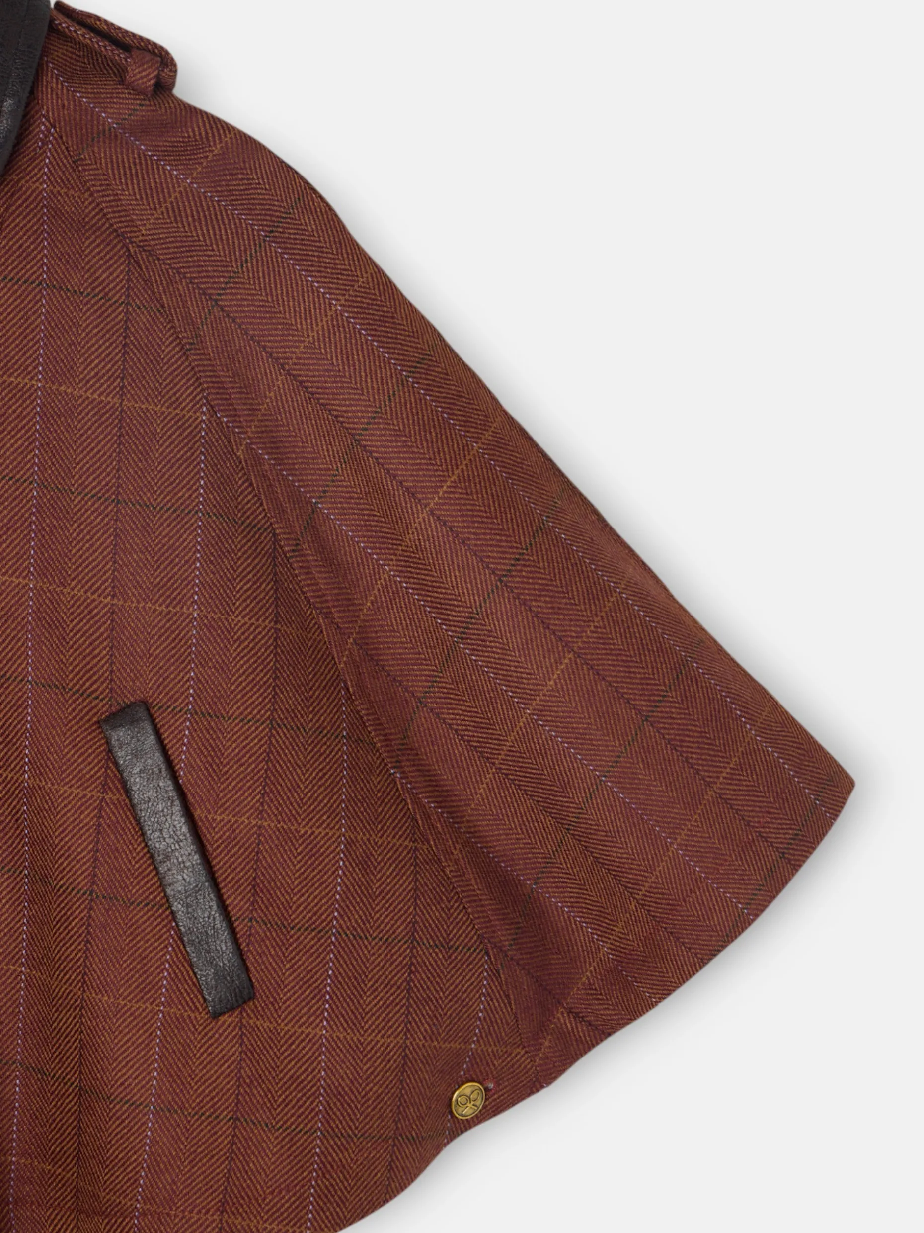 Capa girl detalles cuero cuadros marrones