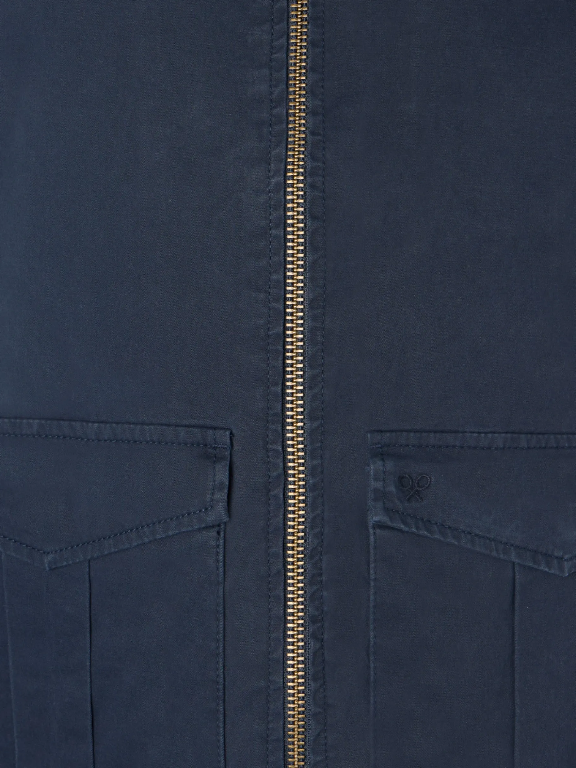 Cazadora garment dye azul marino
