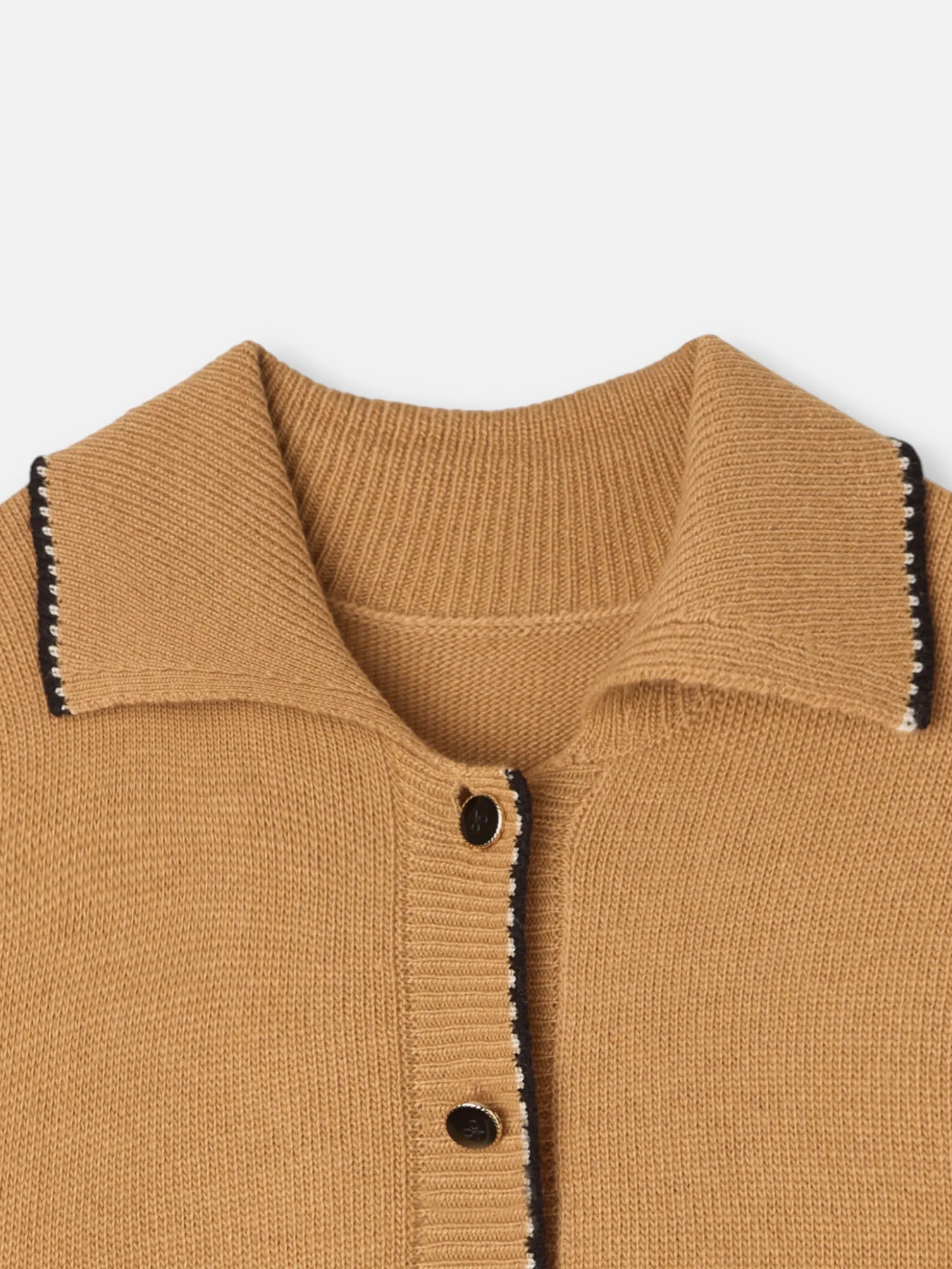 Chaleco detalles pespuntes camel