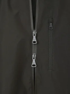 Chaqueta capucha cortavientos verde