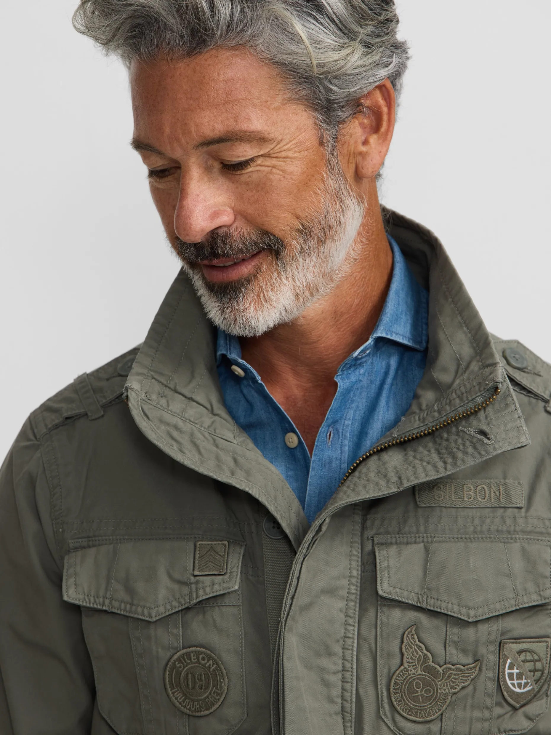 Chaqueta militar parches dye verde