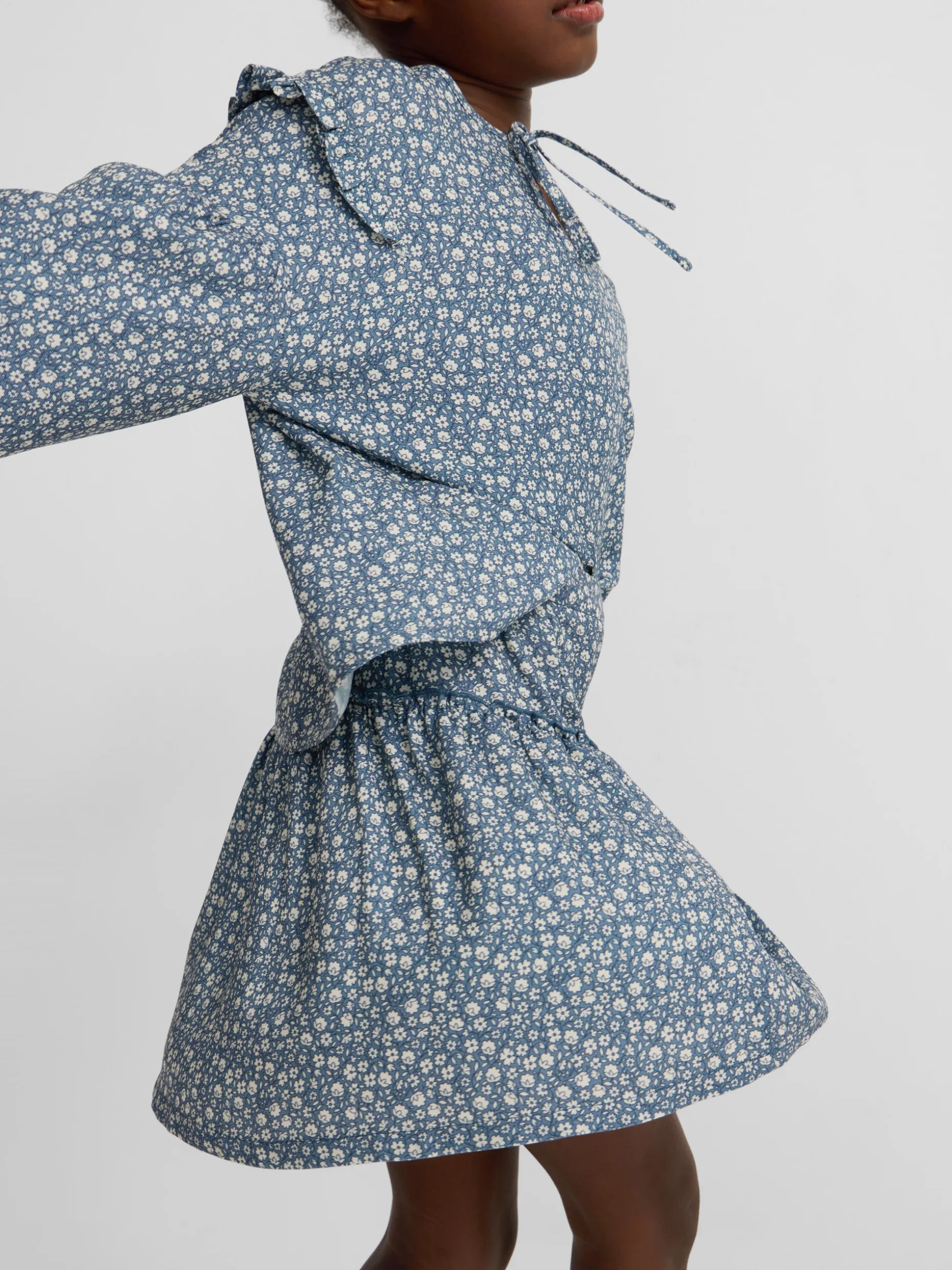 Falda girl estampado flores azul claro