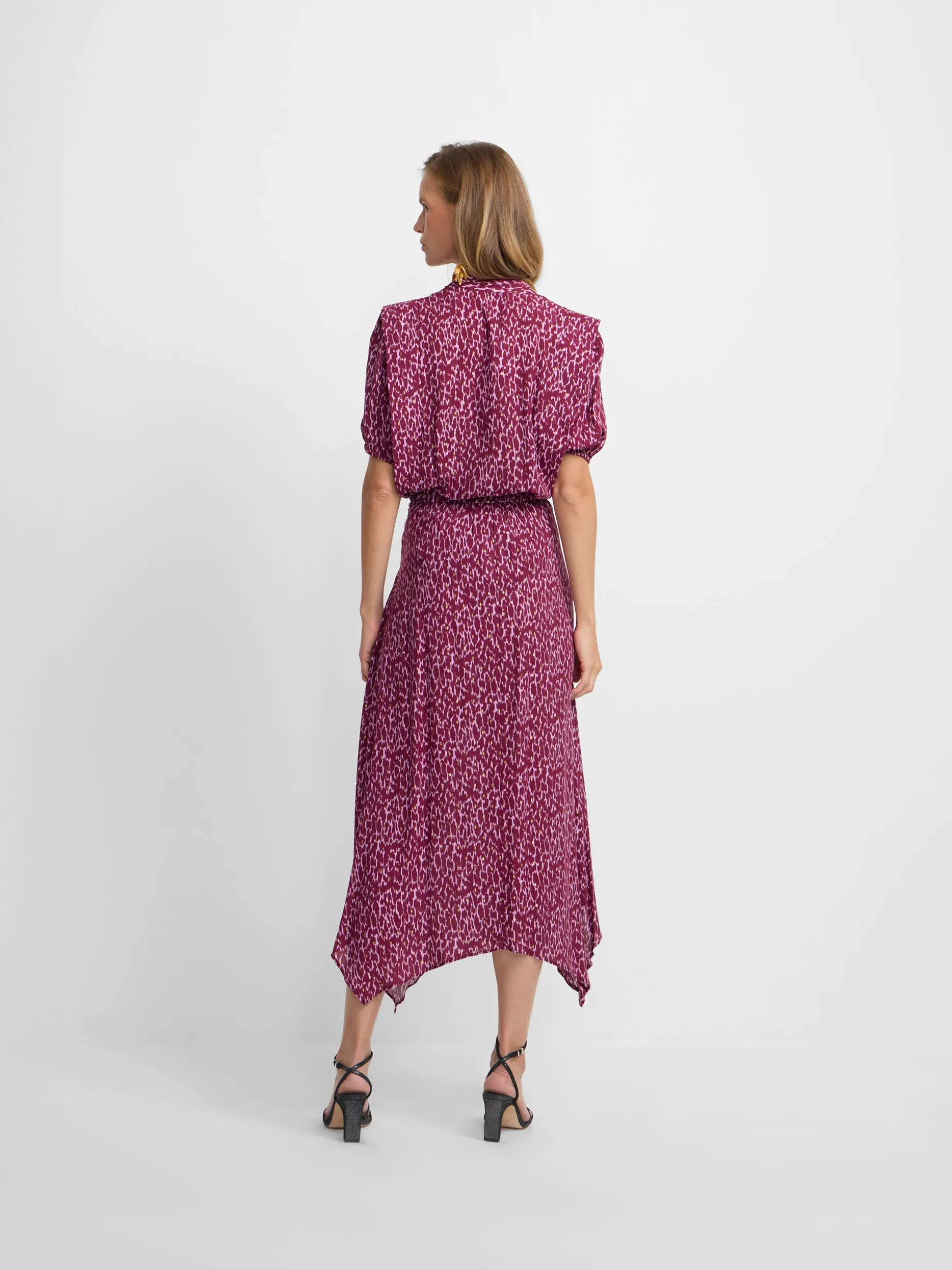 Falda midi asimetrica estampado lurex morados