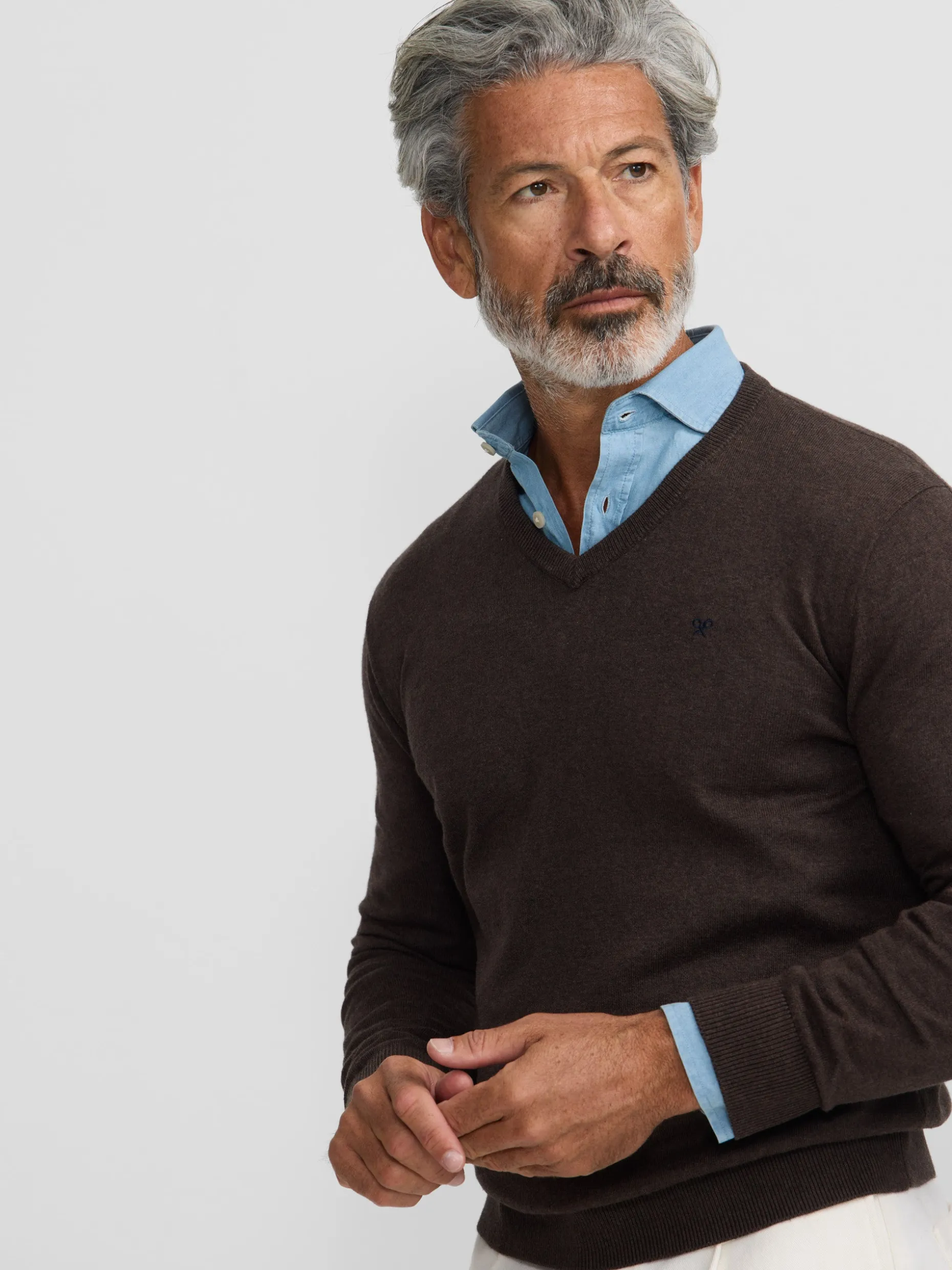 Jersey classic cuello pico marron