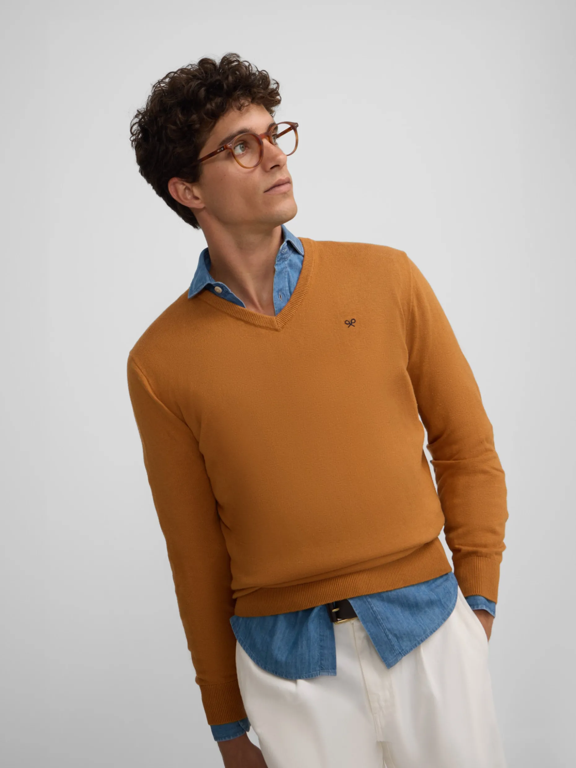Jersey classic cuello pico mostaza