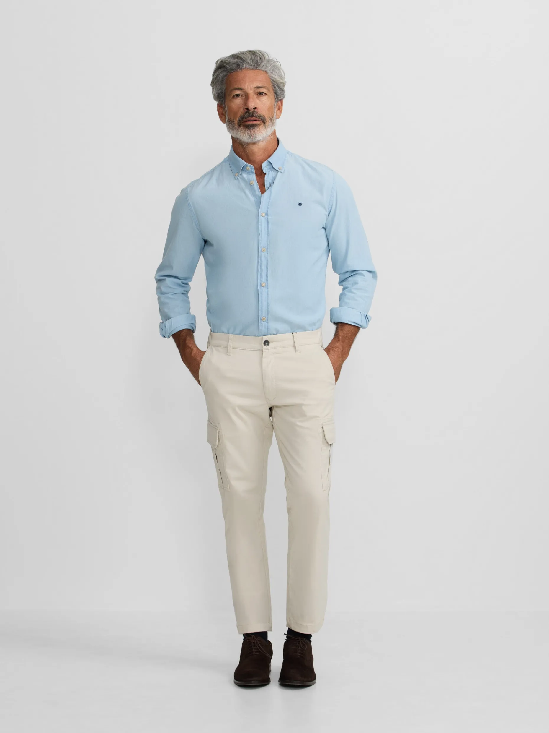 Pantalon cargo casual piedra