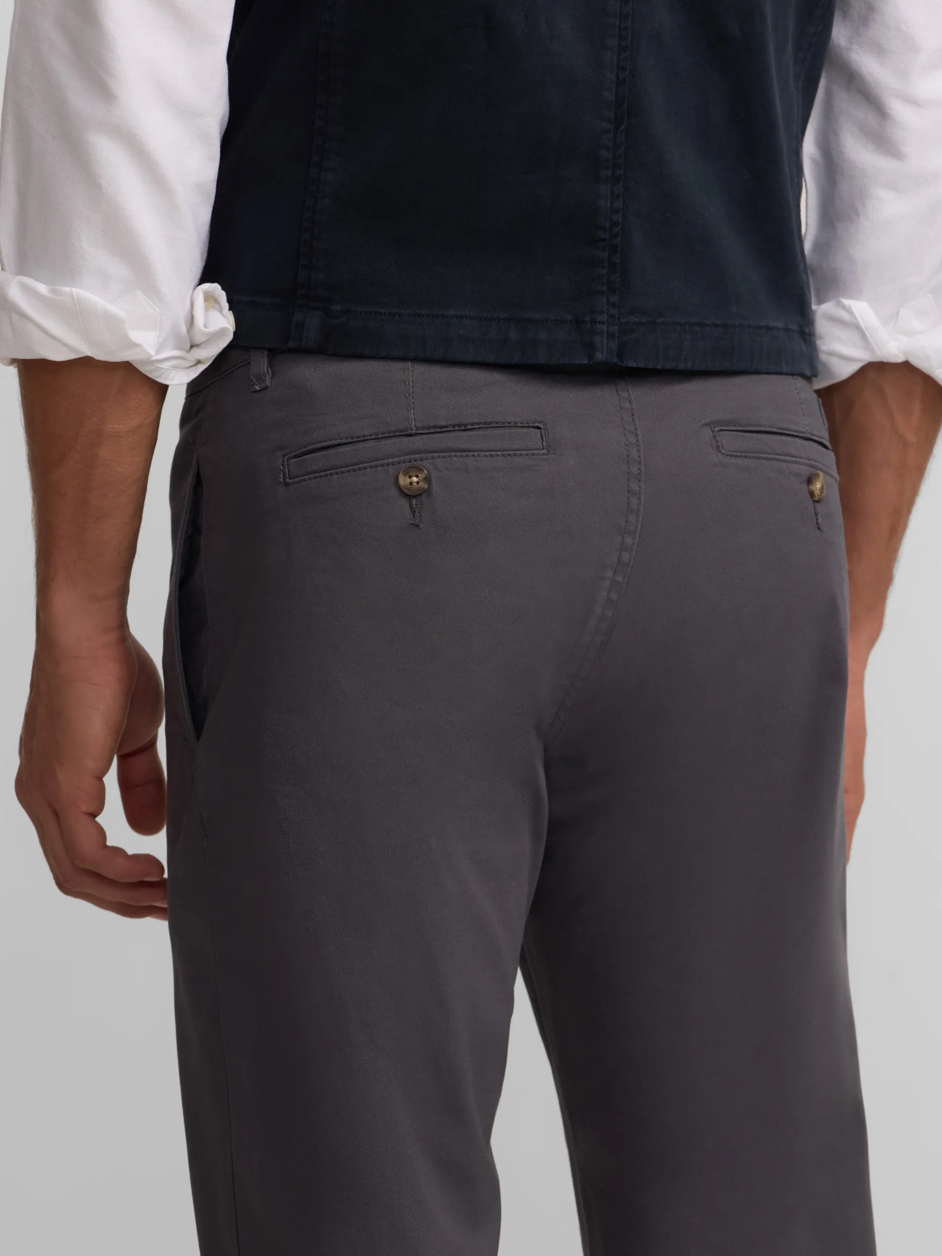 Pantalon chino casual gris oscuro
