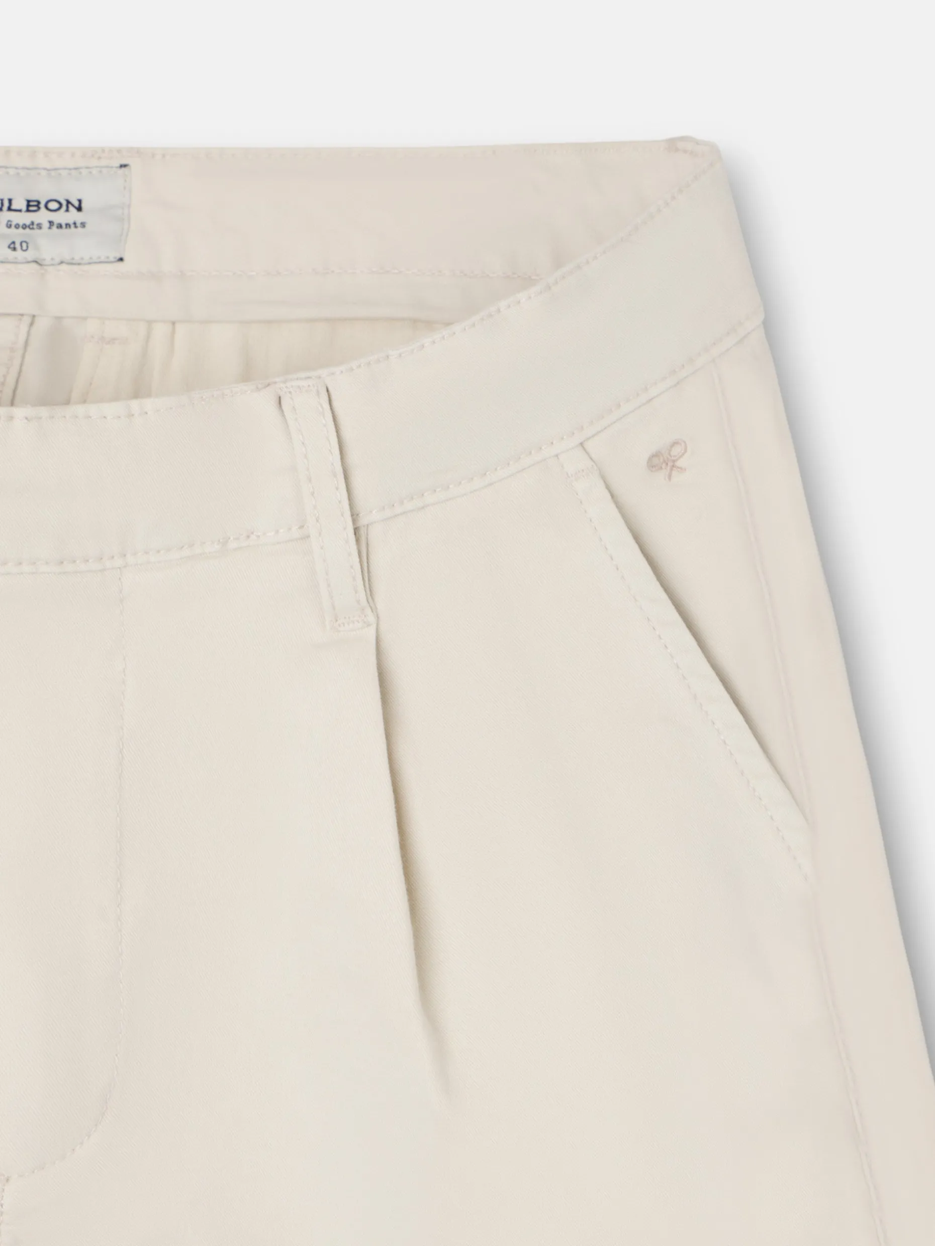 Pantalon chino casual pinzas piedra