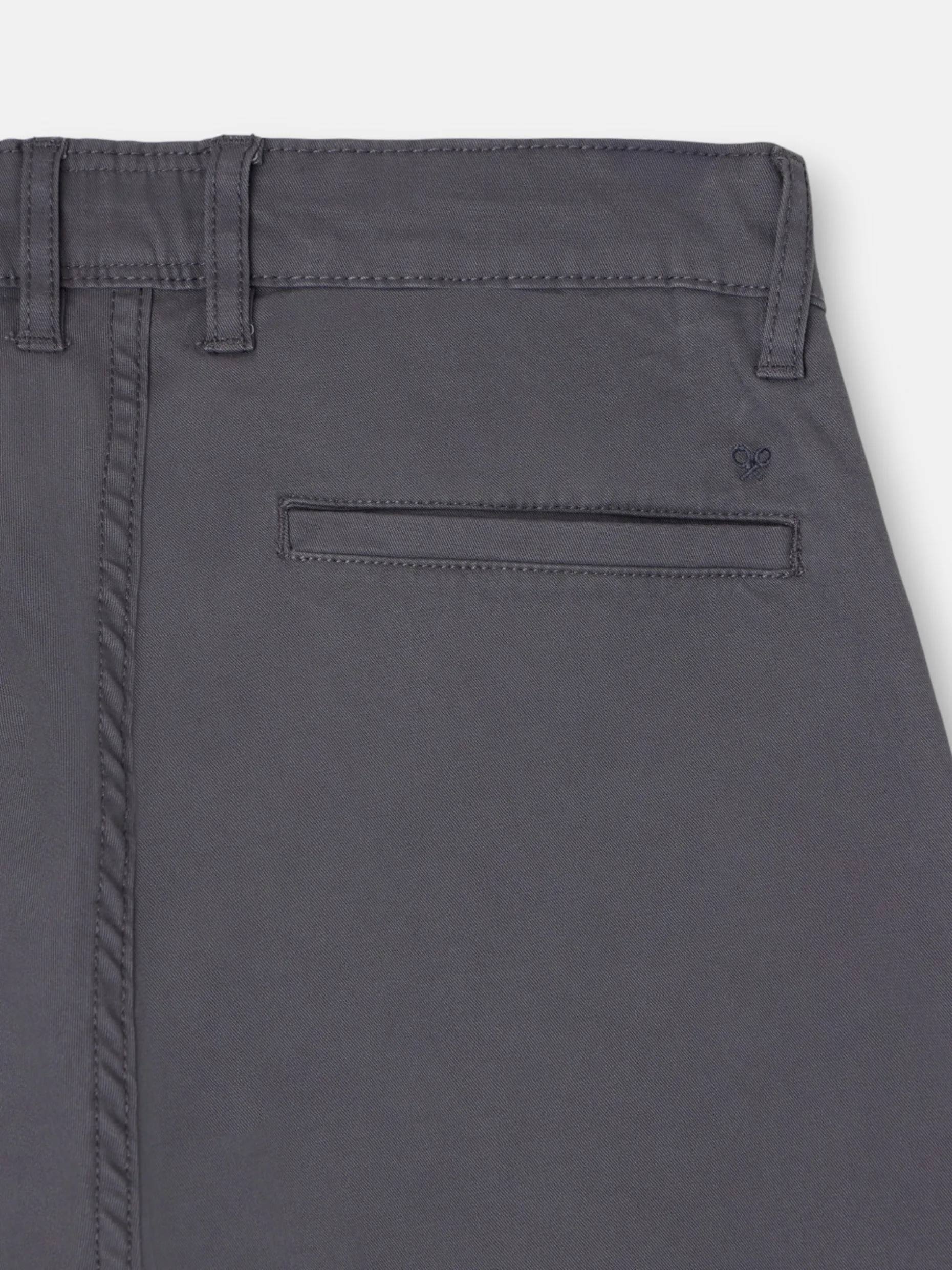 Pantalon chino casual pinzas gris oscuro