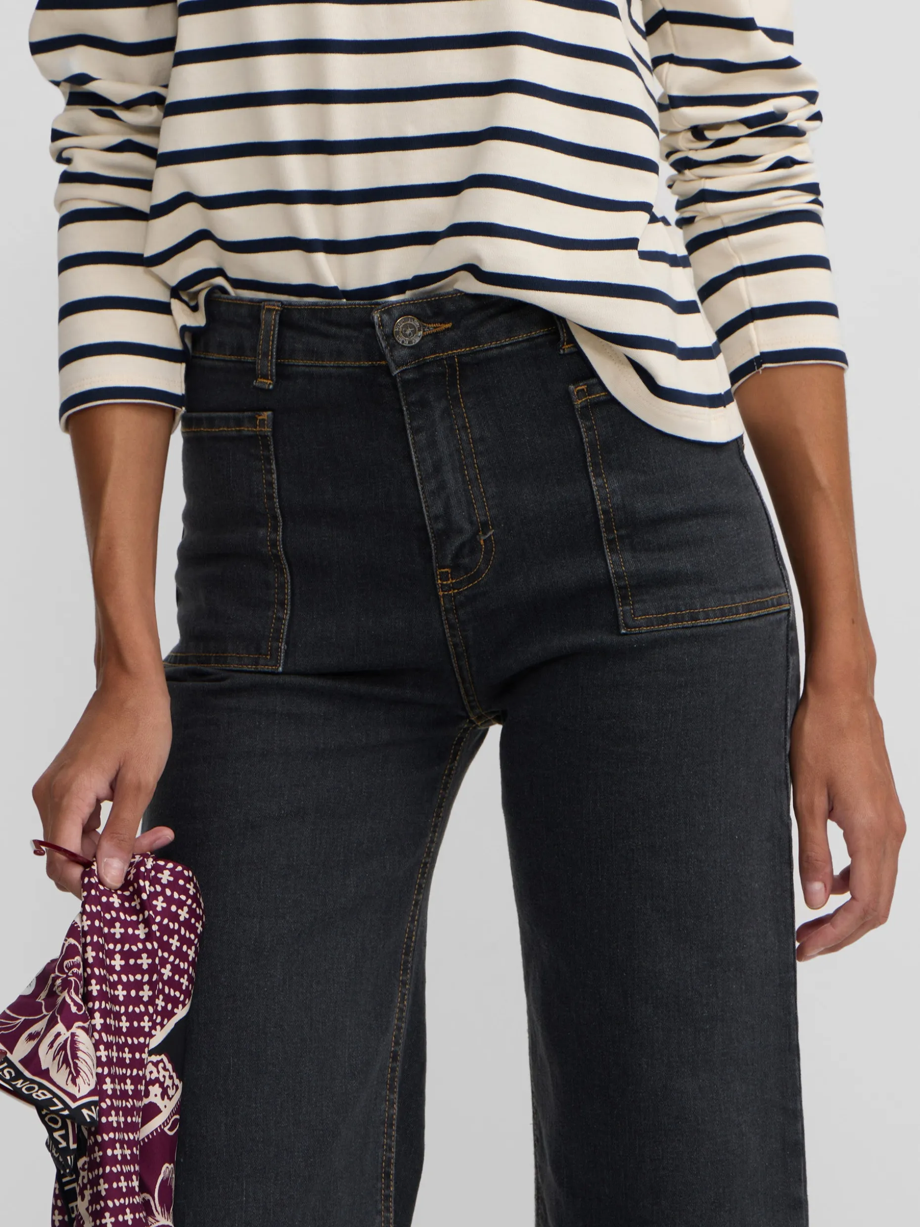 Pantalon denim espiga estampado gris