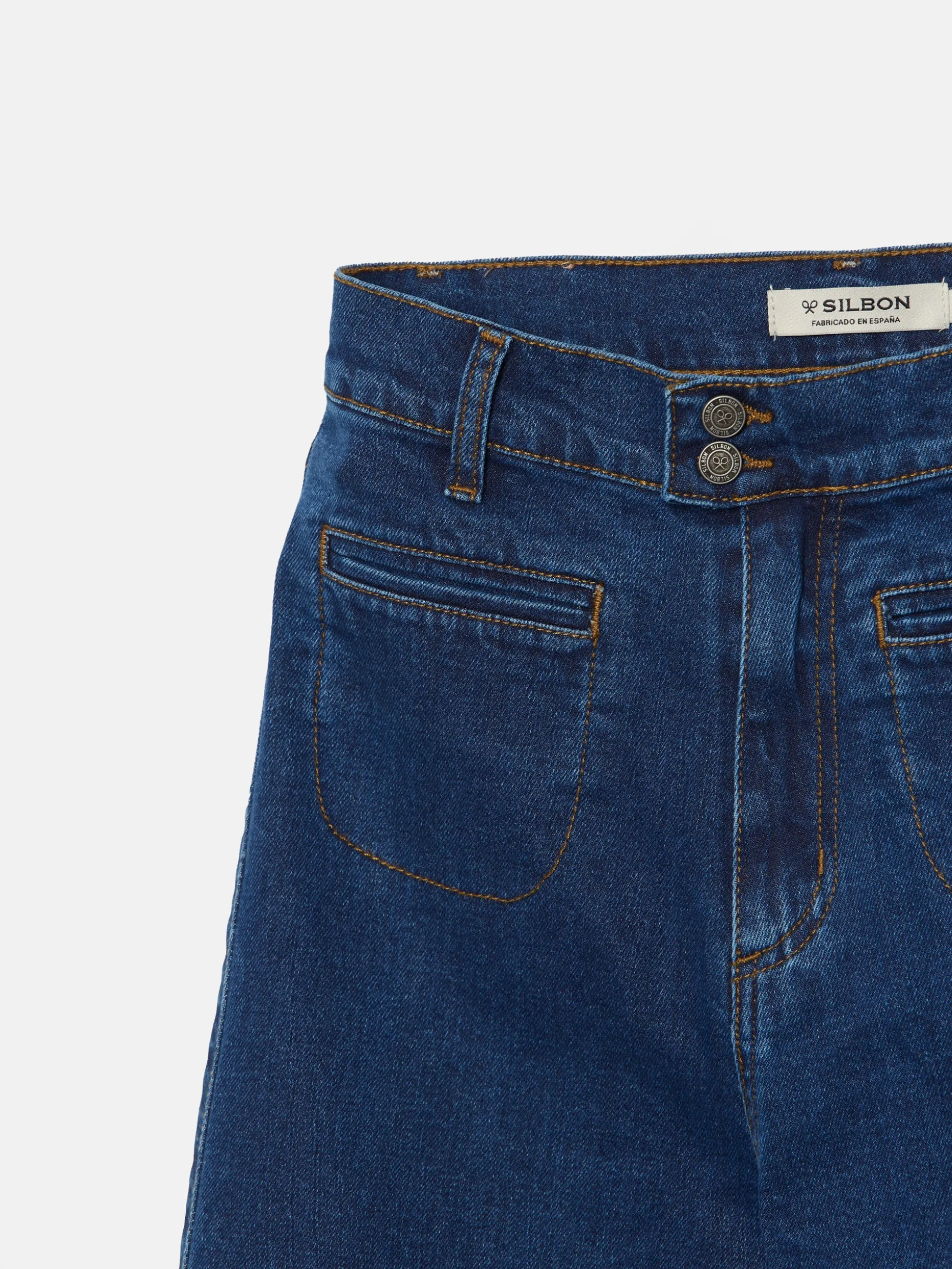 Pantalon denim flare bolsillos