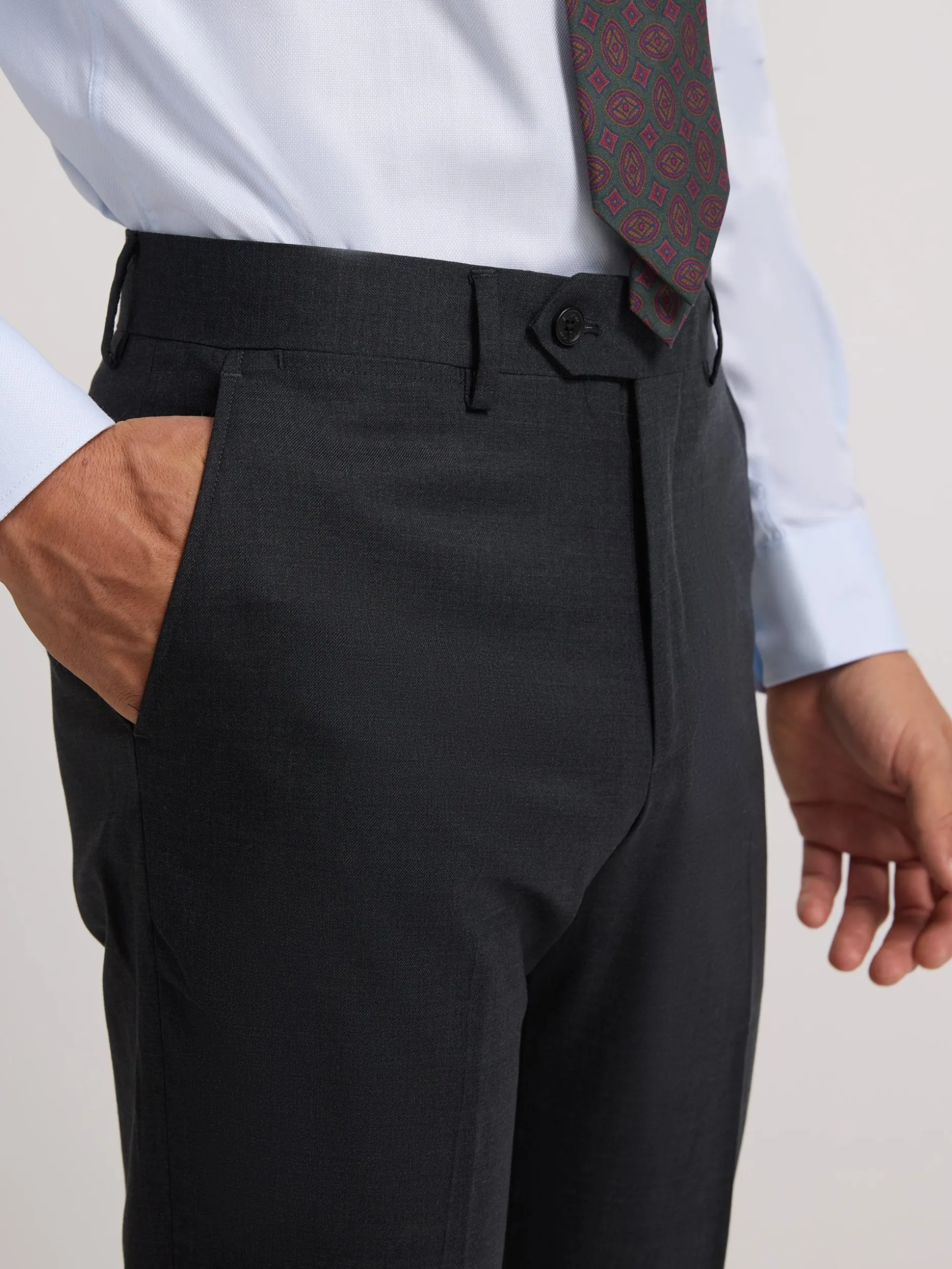 Pantalon traje natural stretch gris