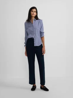 Pantalon vestir detalles saten marino