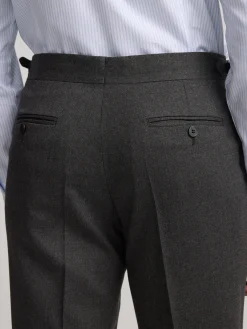 Pantalon vestir pinzas gris marengo