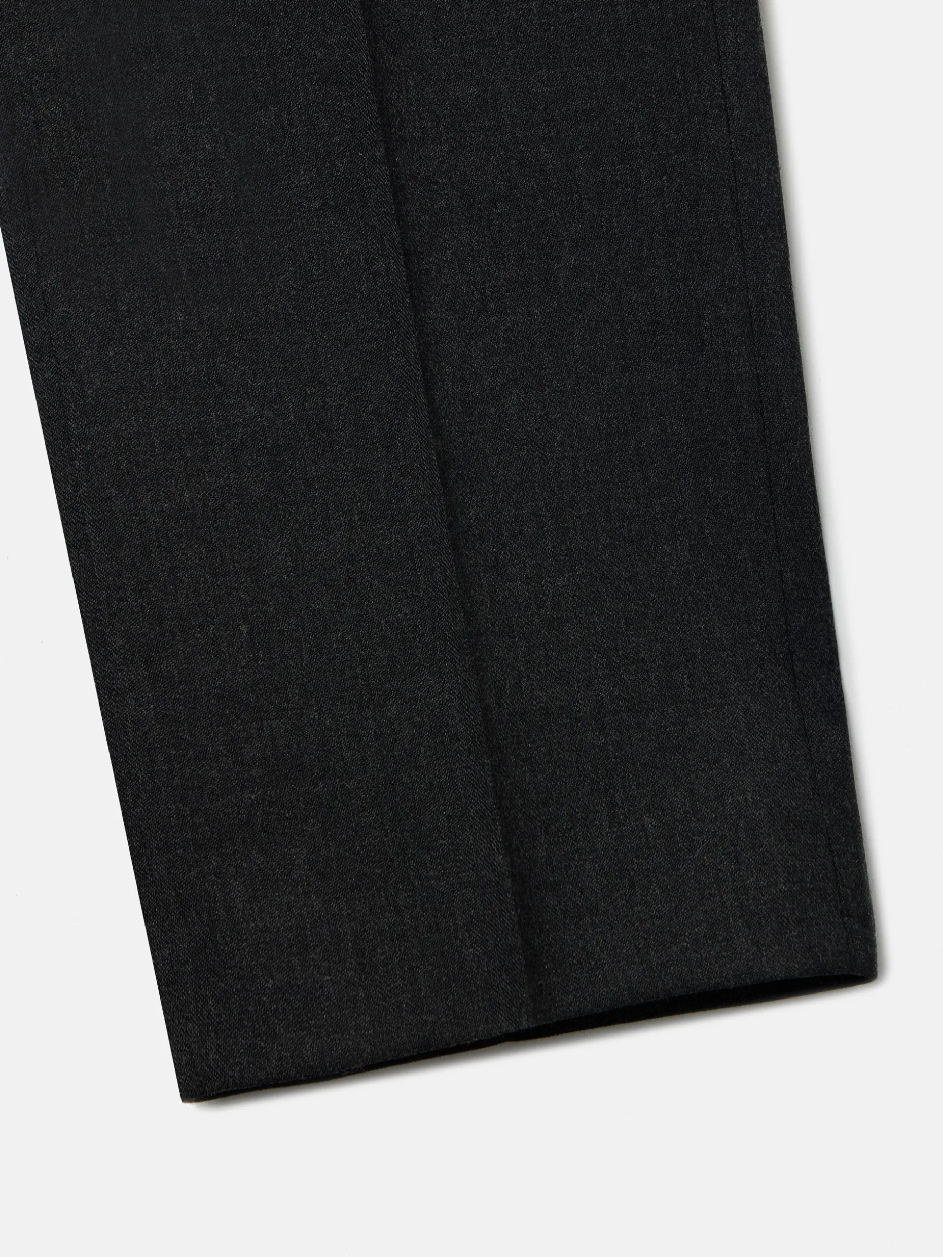 Pantalon vestir pinzas gris oscuro