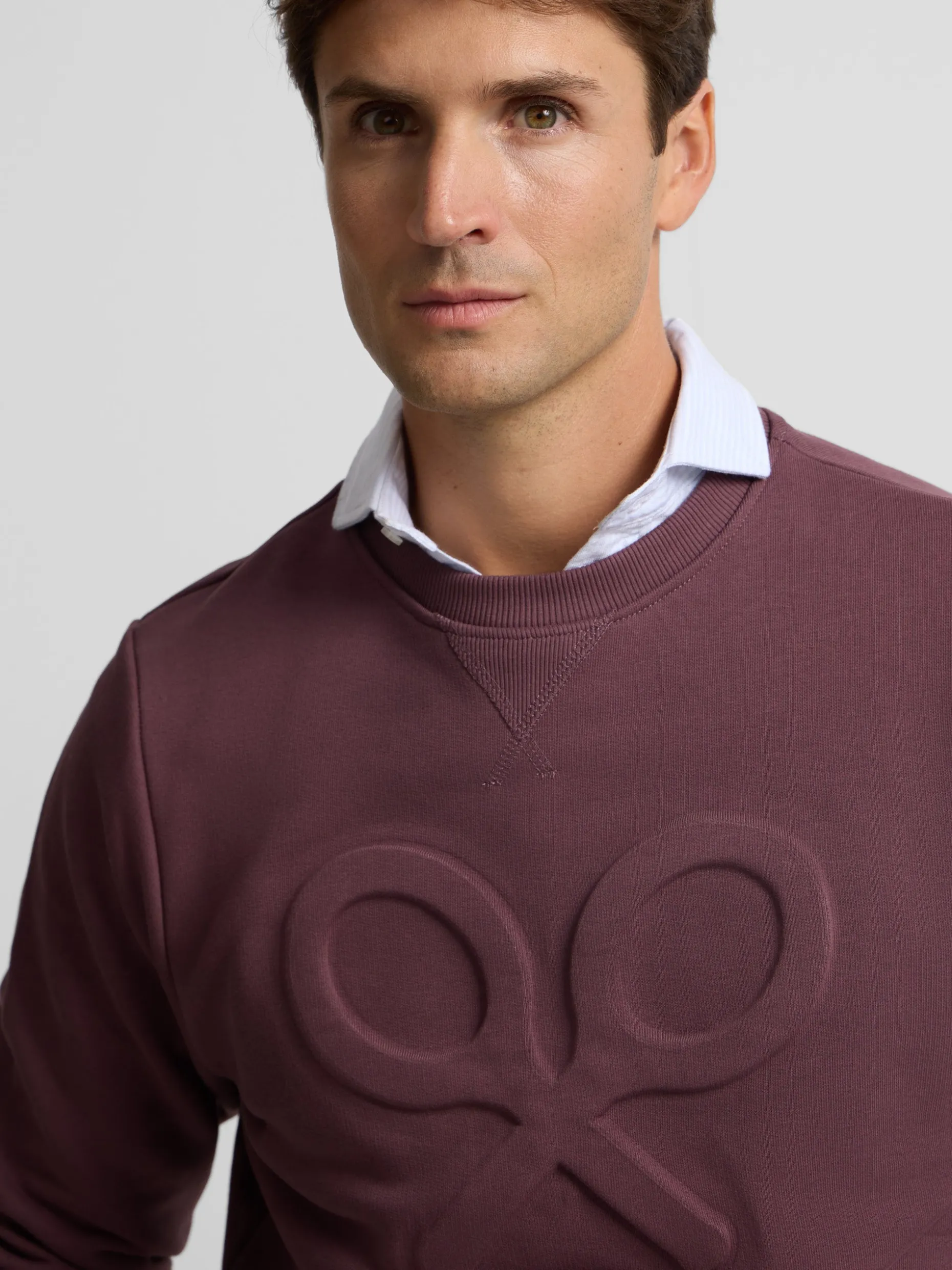 Sudadera clasica logo relieve burdeos
