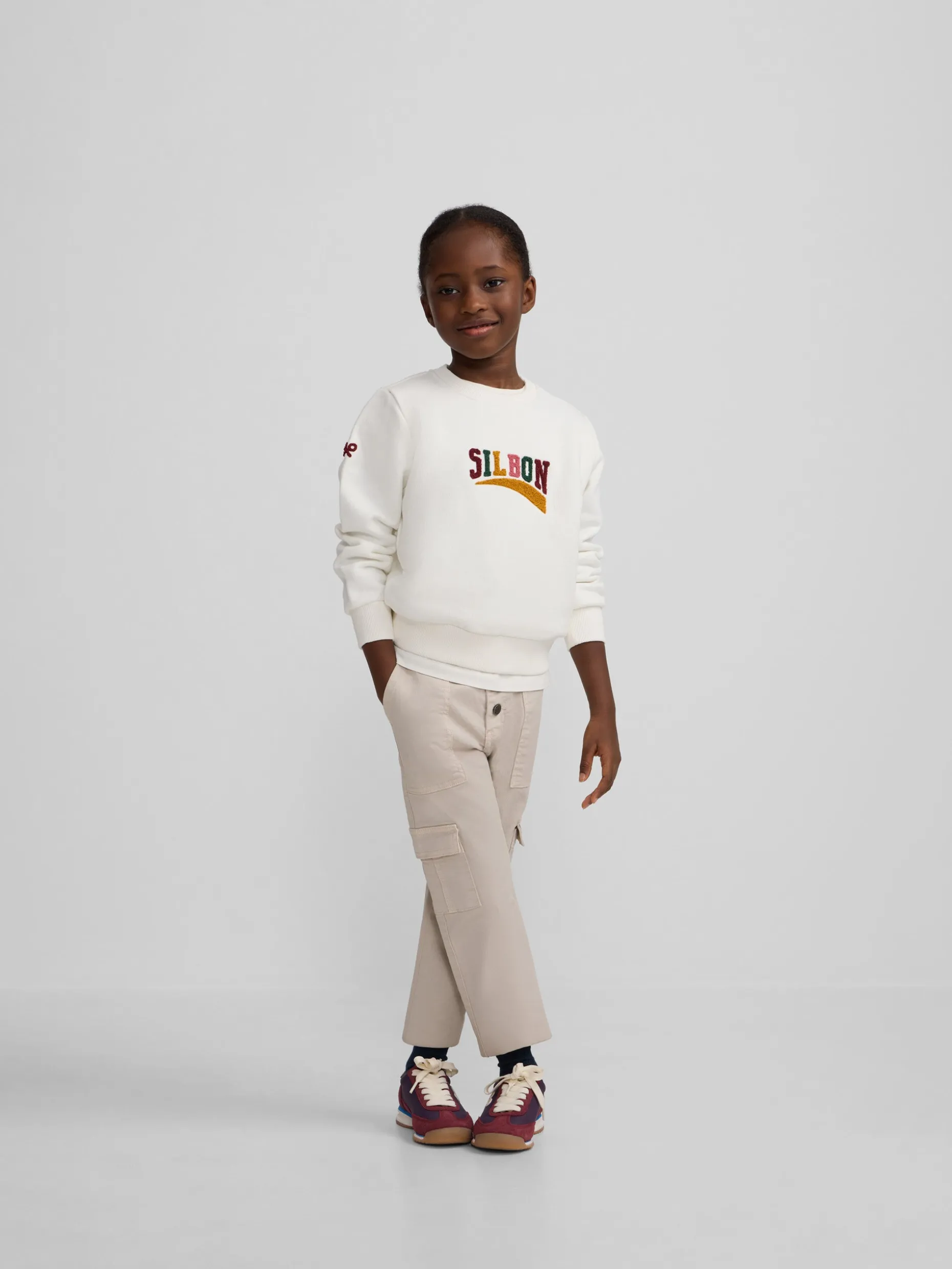 Sudadera girl letras silbon cruda